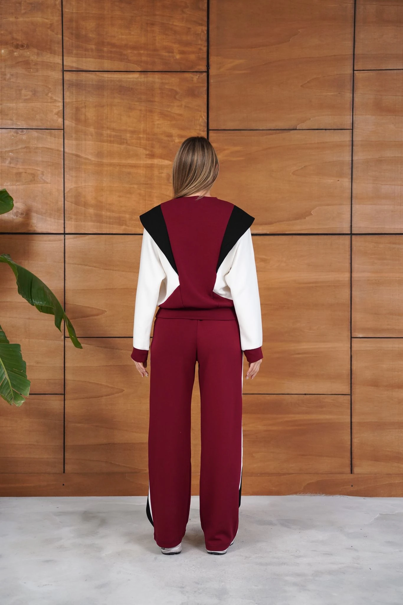 Cemo Renk Bloklu Bordo Siyah Beyaz Spor Takımı - Bordo-Siyah-Beyaz