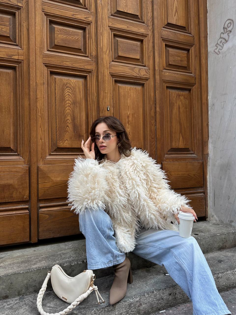 Deve Tüylü Teddy Kürk Büyük Boy Mont - Ekru