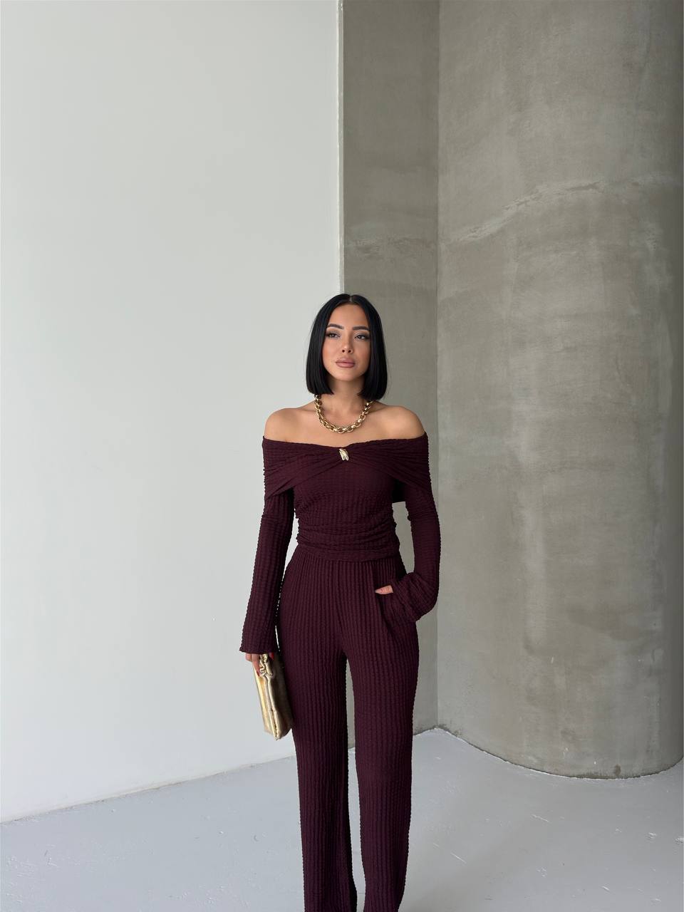 MADONNA YAKA ÖNÜ BROŞLU BÜRÜMCÜK TAKIM