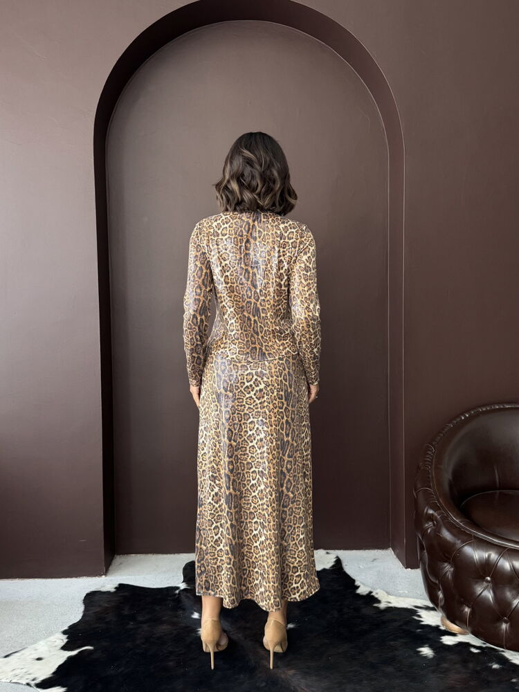 Pullu Leopar Desenli Uzun Kollu Bluz