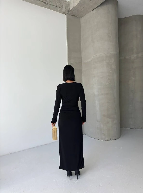 KRUVAZE AKSESUARLI MAXİ ELBİSE - Siyah