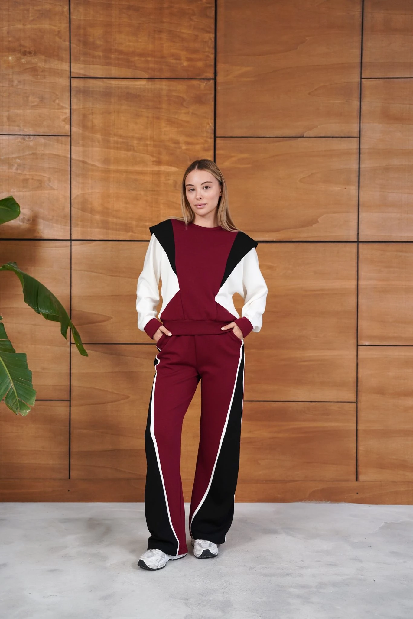 Cemo Renk Bloklu Bordo Siyah Beyaz Spor Takımı - Bordo-Siyah-Beyaz