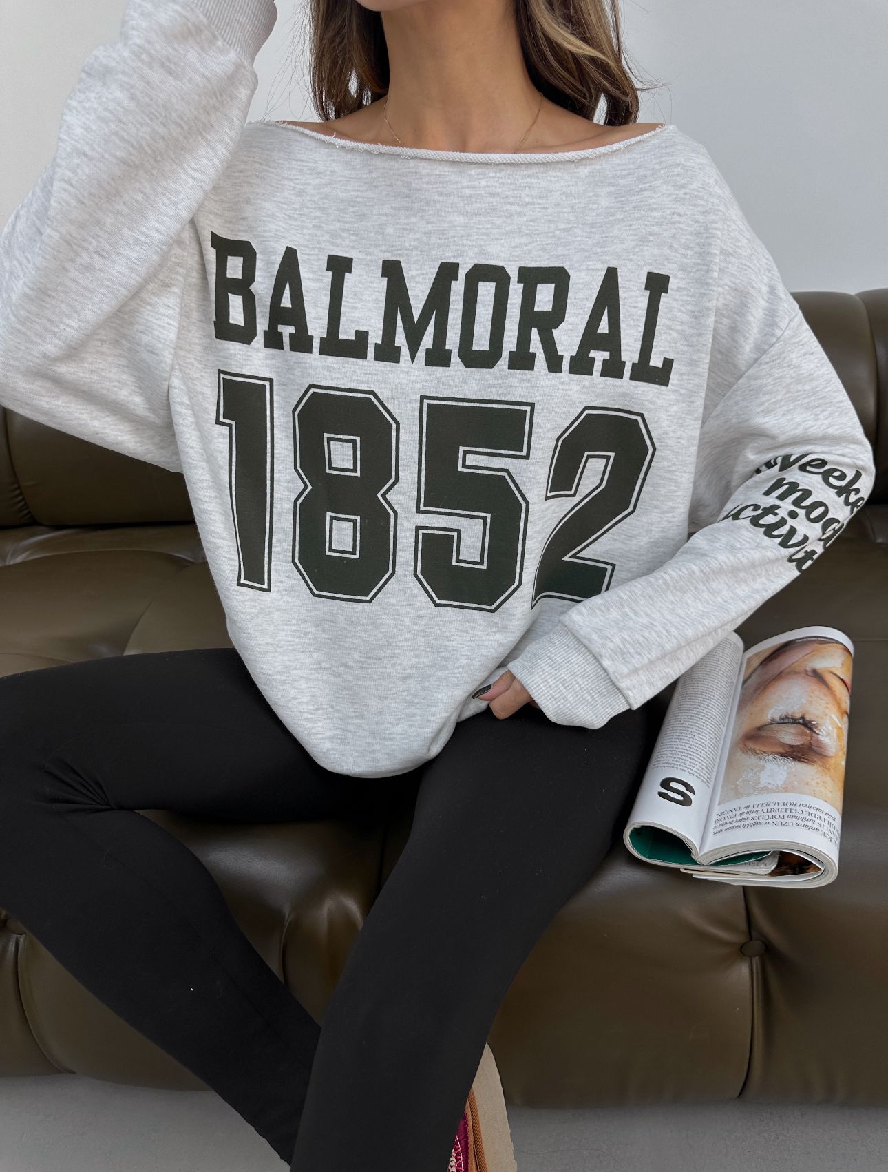 Cemo Kayık Yaka Baskılı Oversize Şardonlu Sweat