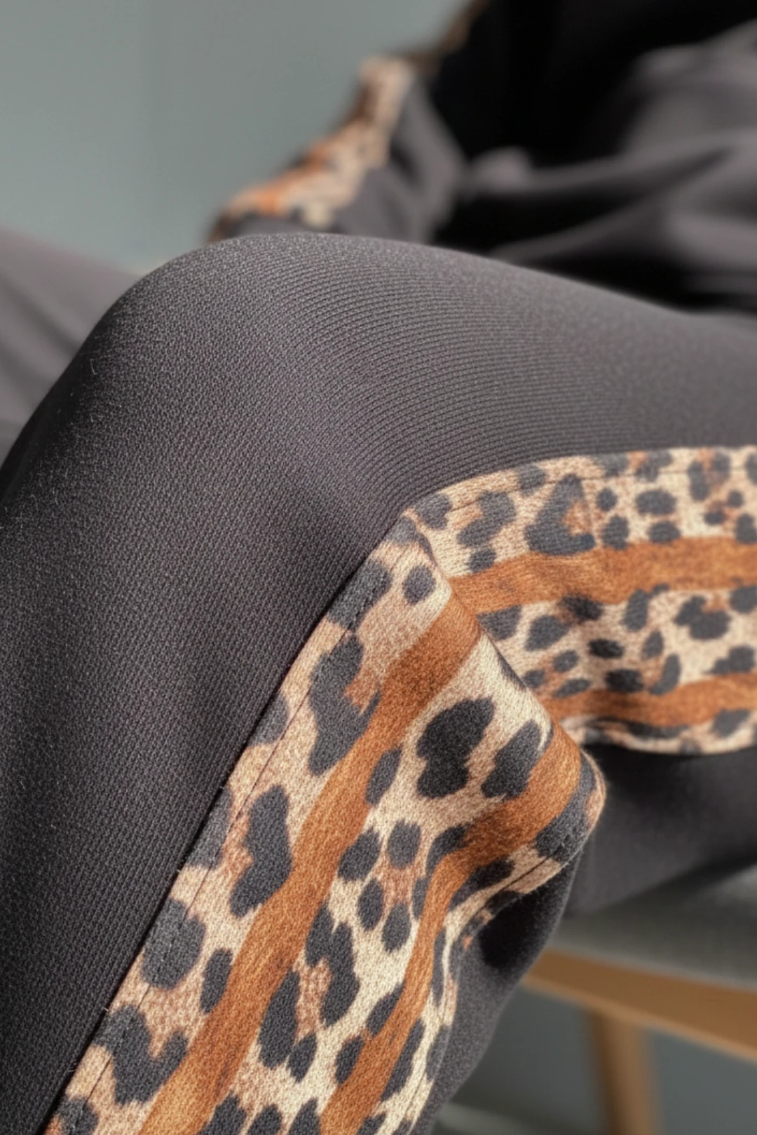  Leopar Detaylı Oversize Eşofman Takımı - Siyah