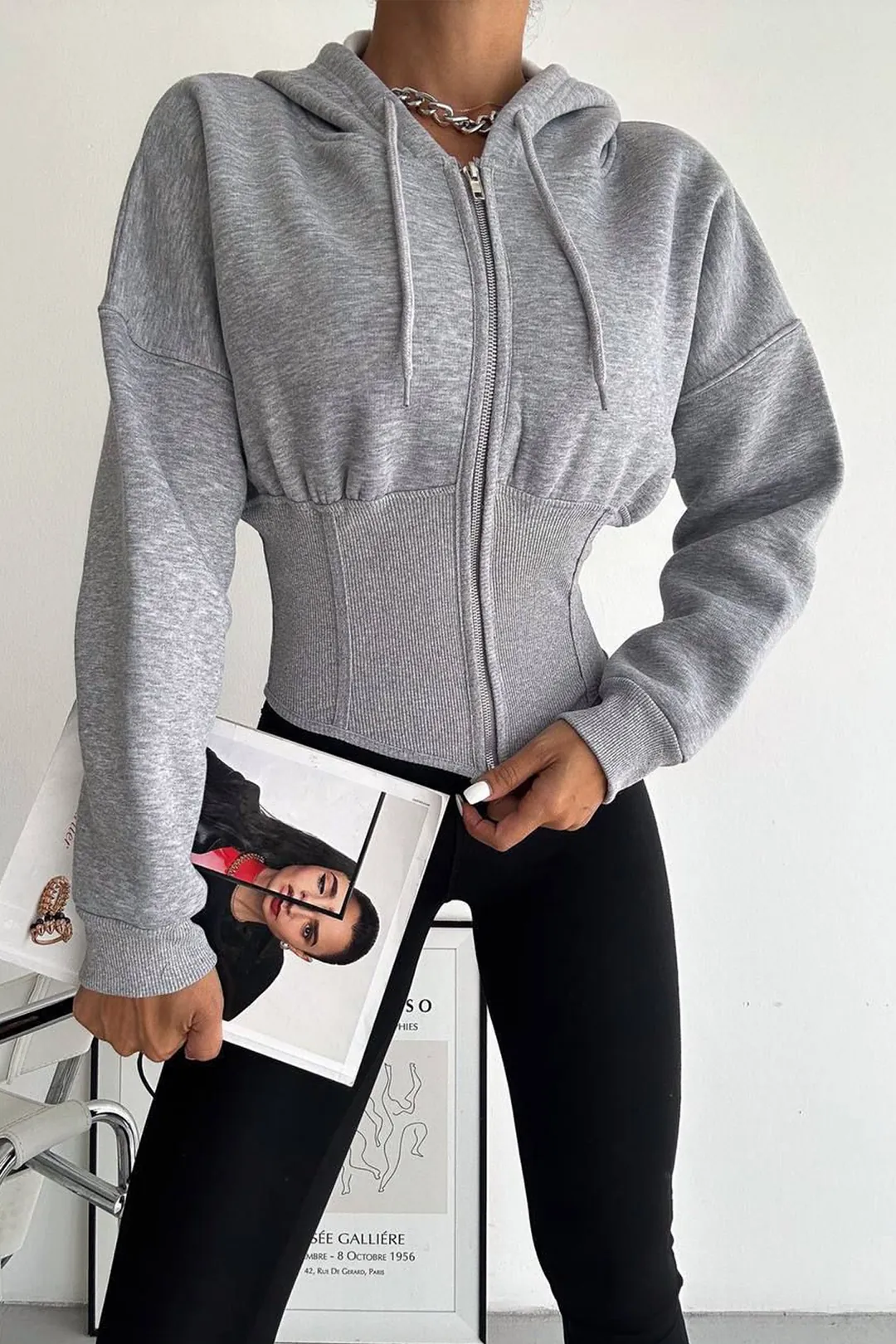 Kadın Siyah Fermuarlı Hoodie SWEAT – Minimal Sokak Ruhuyla - Gri