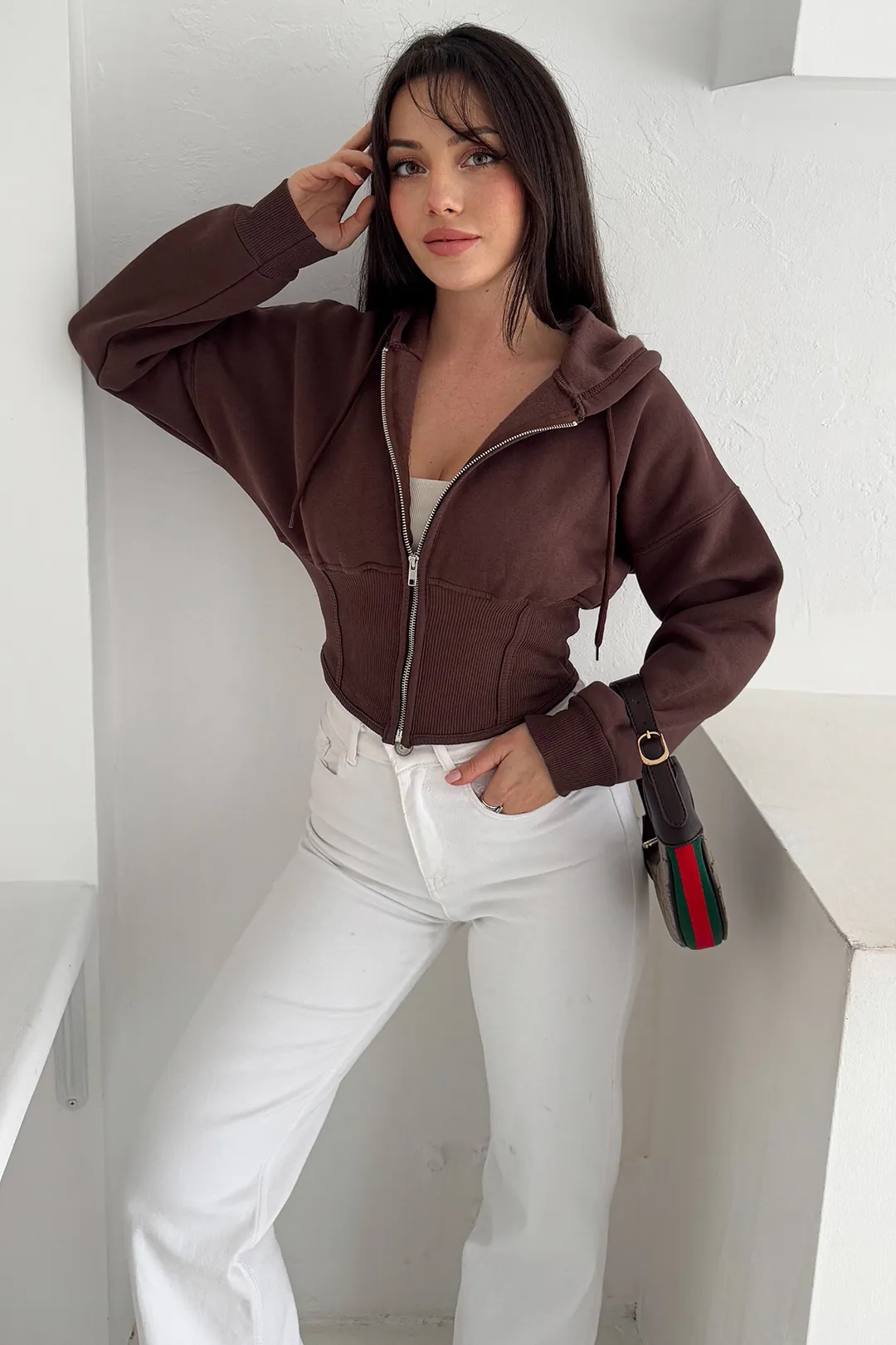 Kadın Siyah Fermuarlı Hoodie SWEAT – Minimal Sokak Ruhuyla - Kahverengi