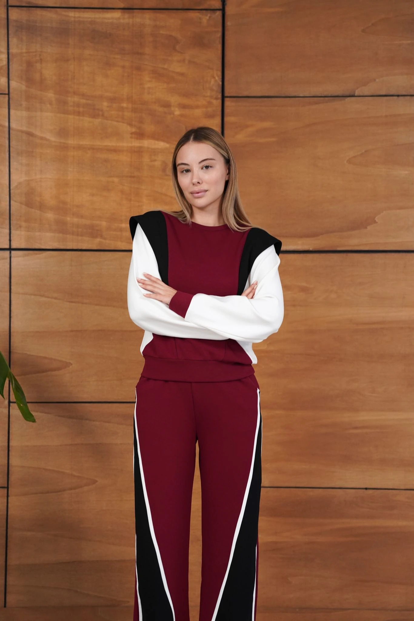 Cemo Renk Bloklu Bordo Siyah Beyaz Spor Takımı - Bordo-Siyah-Beyaz