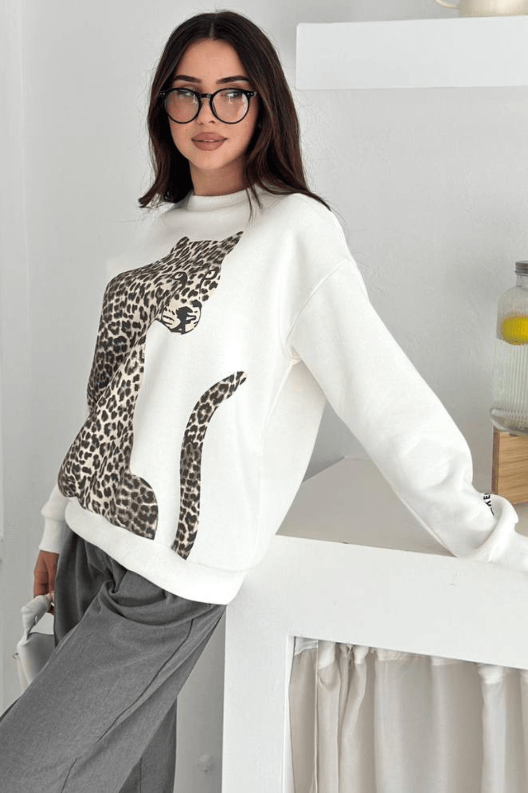 Leopar Baskı Detaylı Sweatshirt Beyaz