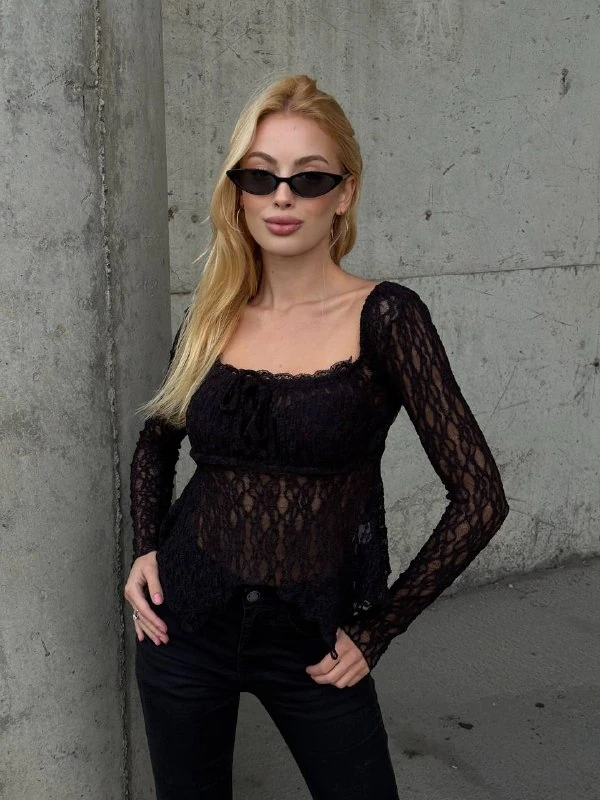 Ekru Peplum Etek Ucu Fırfırlı Güpür Bluz Uzun Kol Bağlama Detaylı Kare Yaka Şık Bluz - Siyah