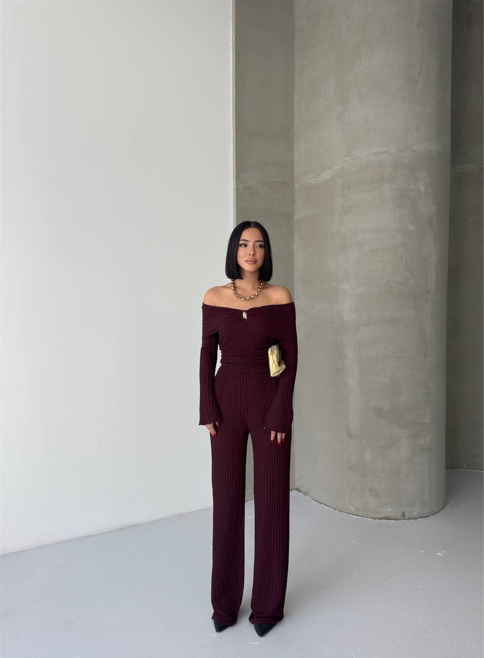 MADONNA YAKA ÖNÜ BROŞLU BÜRÜMCÜK TAKIM