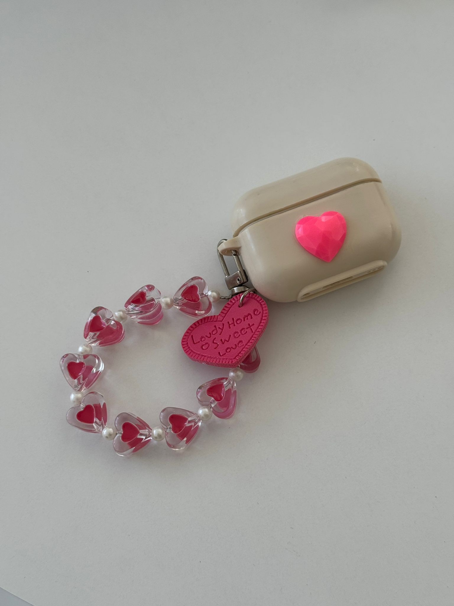 AirPods Pembe Kalpli Charmlı Kılıf