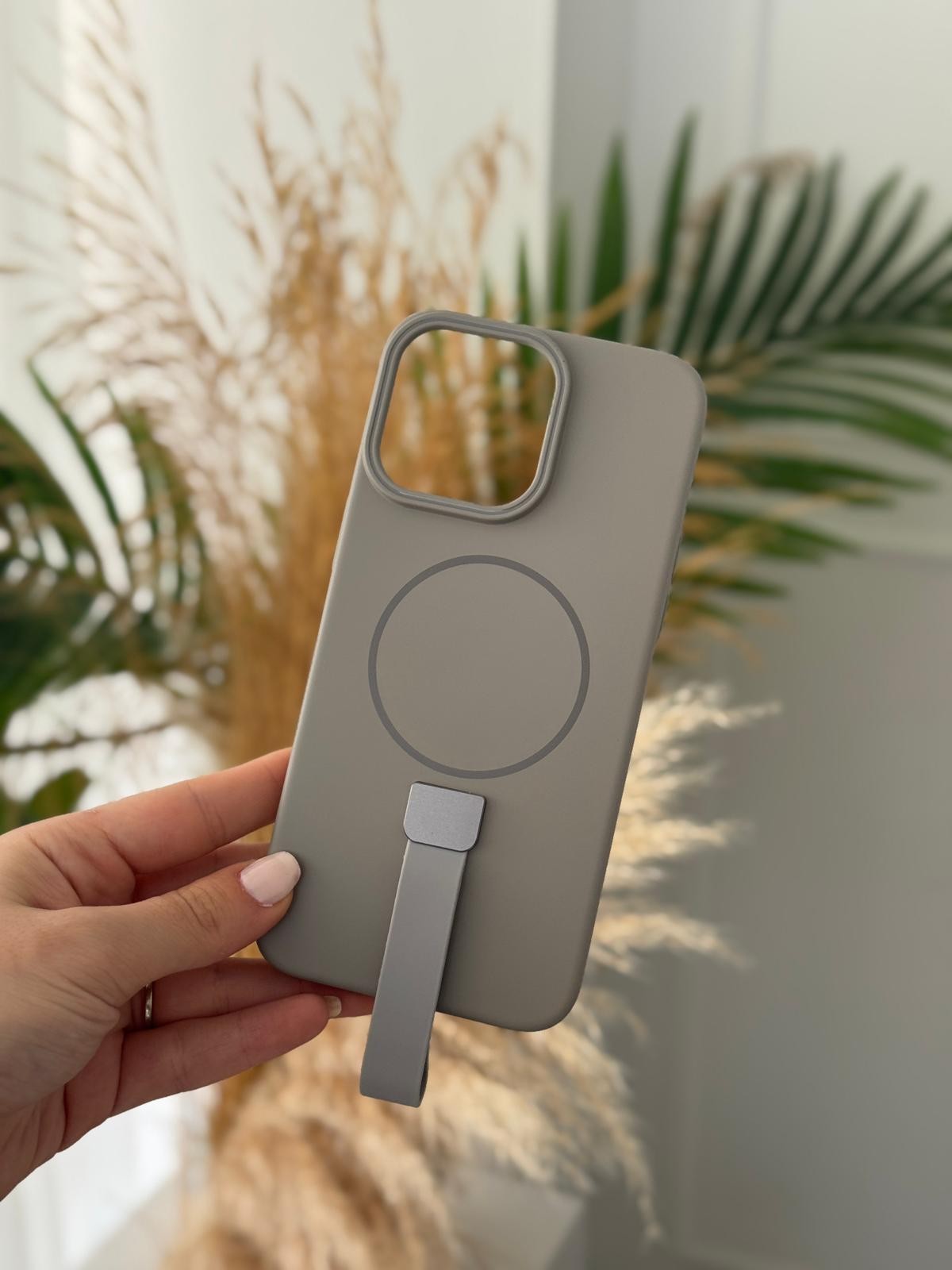 Mika Magsafe Silikon Tutuculu Naturel Titanyum Kılıf