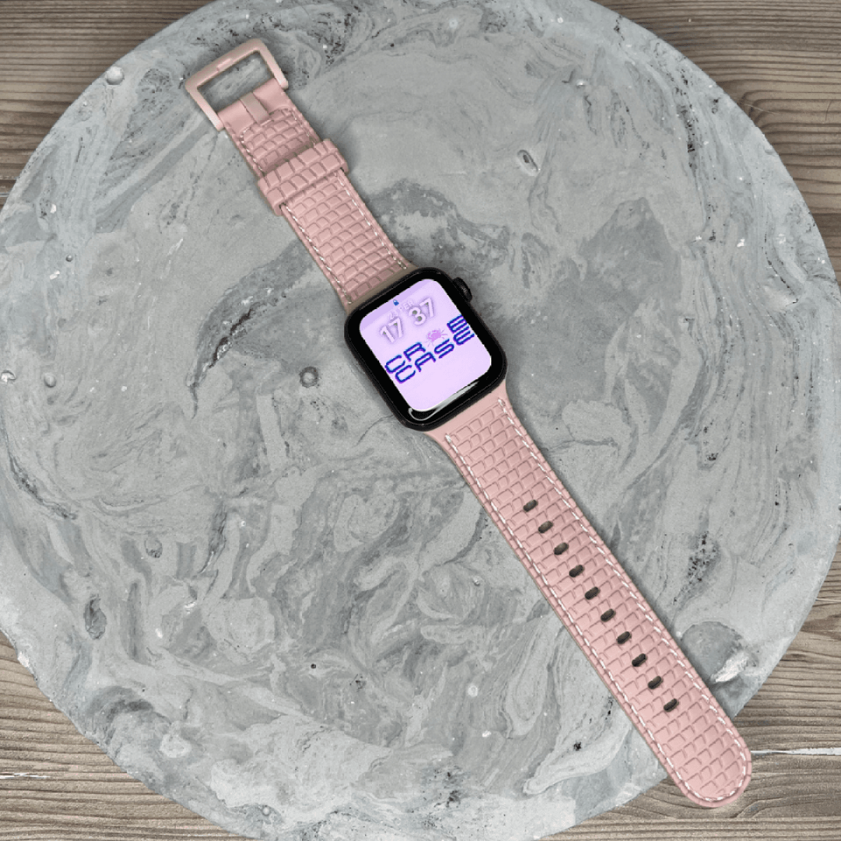 Apple Watch Deri Görünümlü Pembe Silikon Kordon