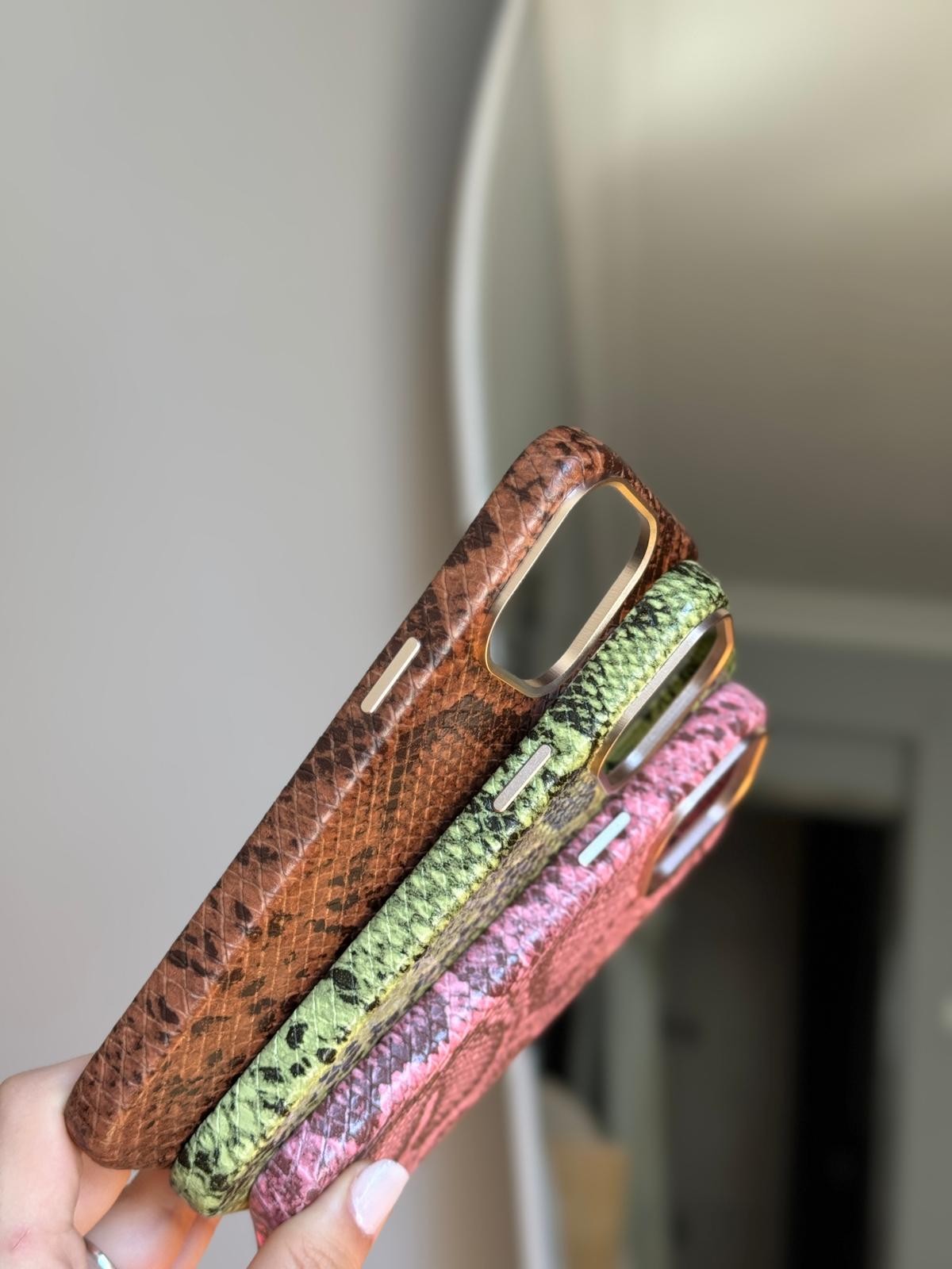 Deri Görünümlü Snake Taba Kılıf