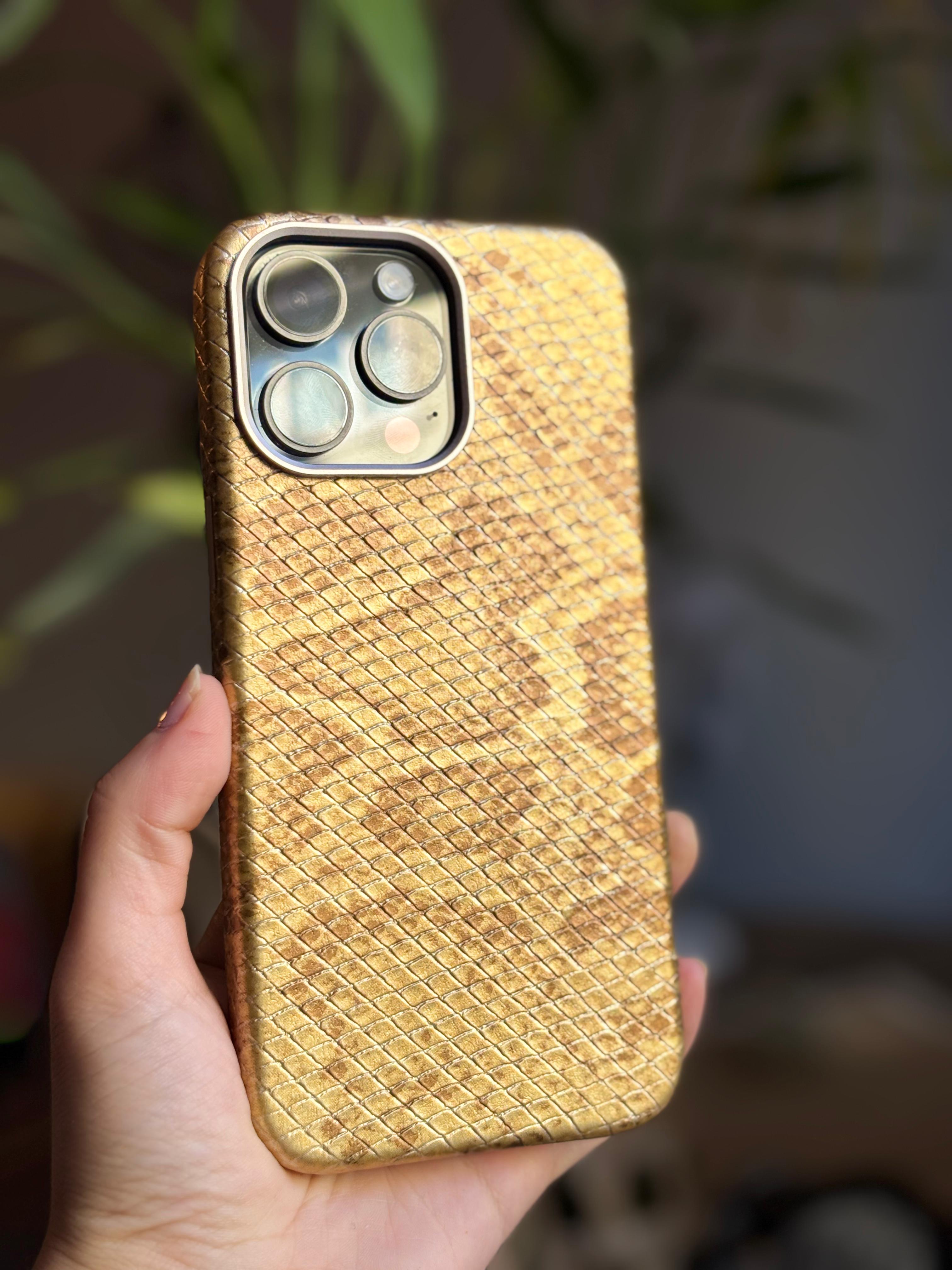 Deri Görünümlü Snake Gold Kılıf