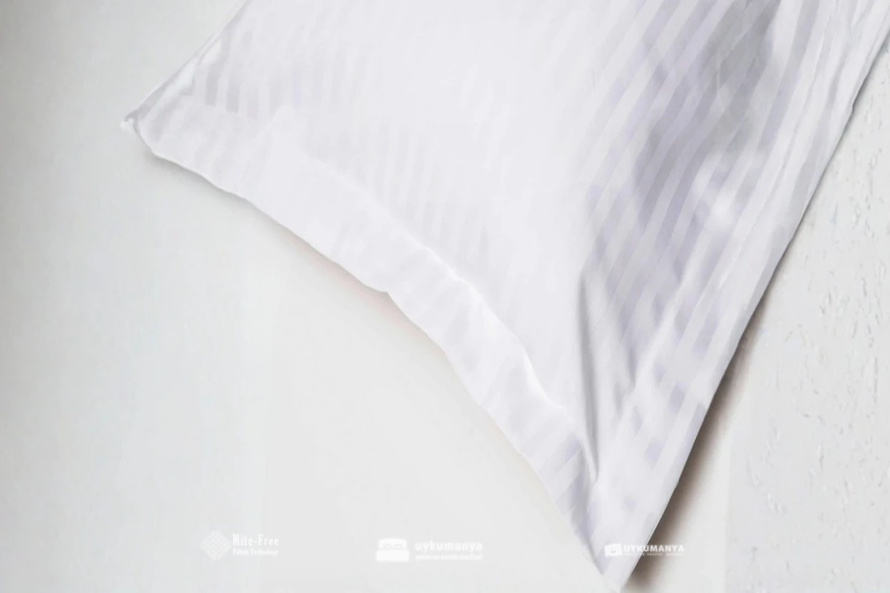 Uykumanya Otel Serisi Lüks Çizgili Saten Oxford Yastık Kılıfı (2 Adet, Otel Beyazı)