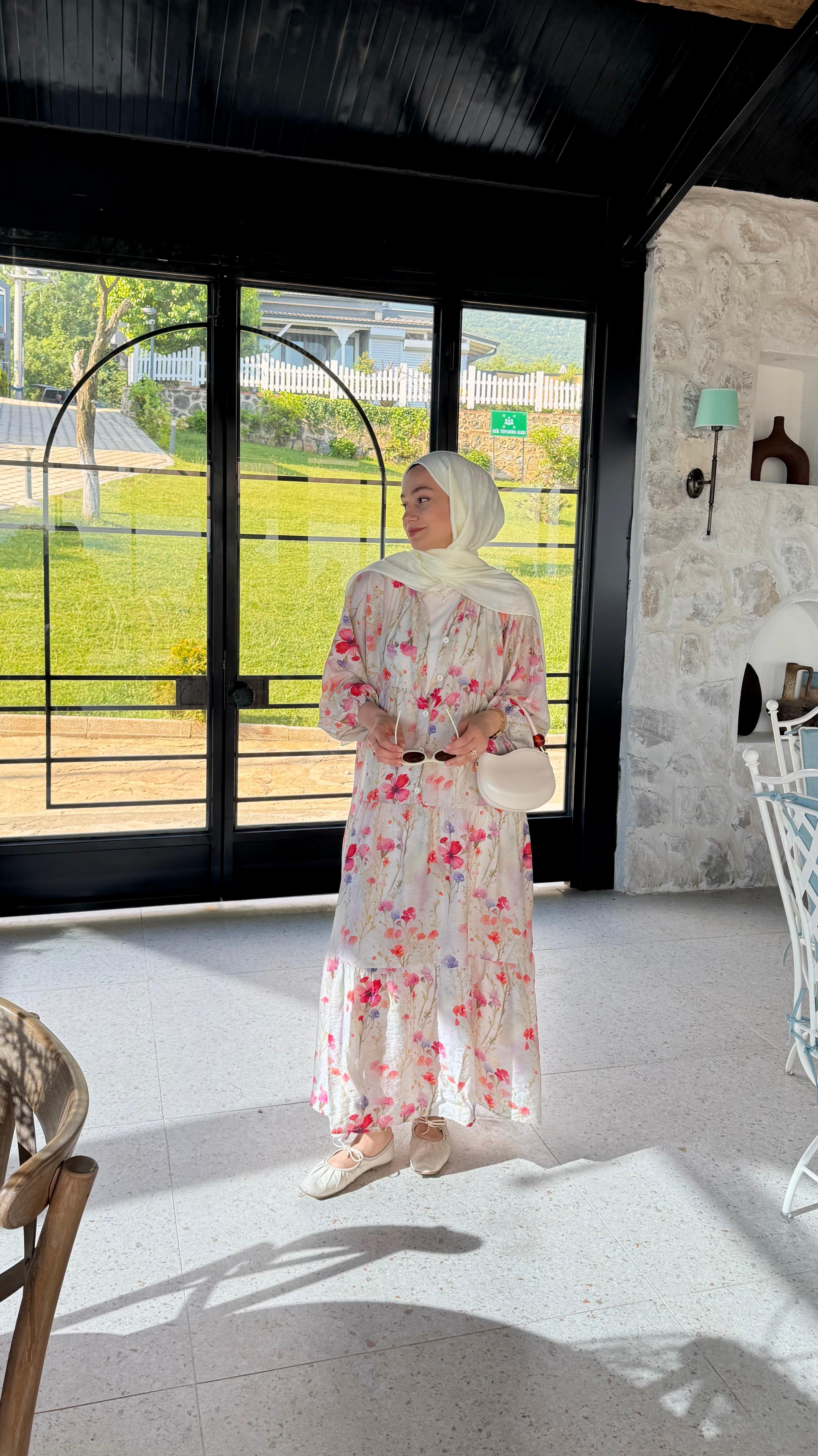 Derya Elbise