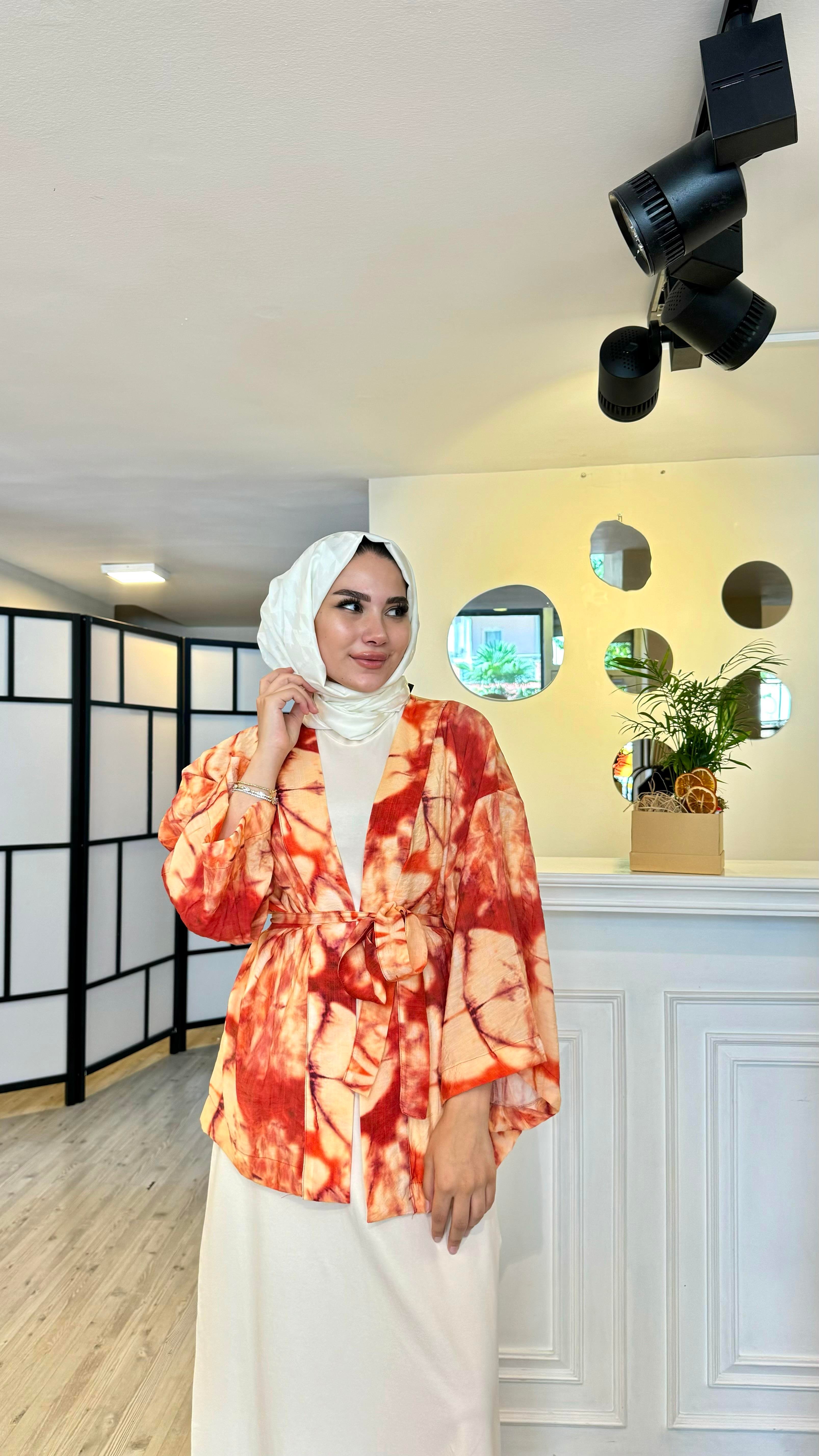 Renkli Desenli İnce Kumaş Kimono