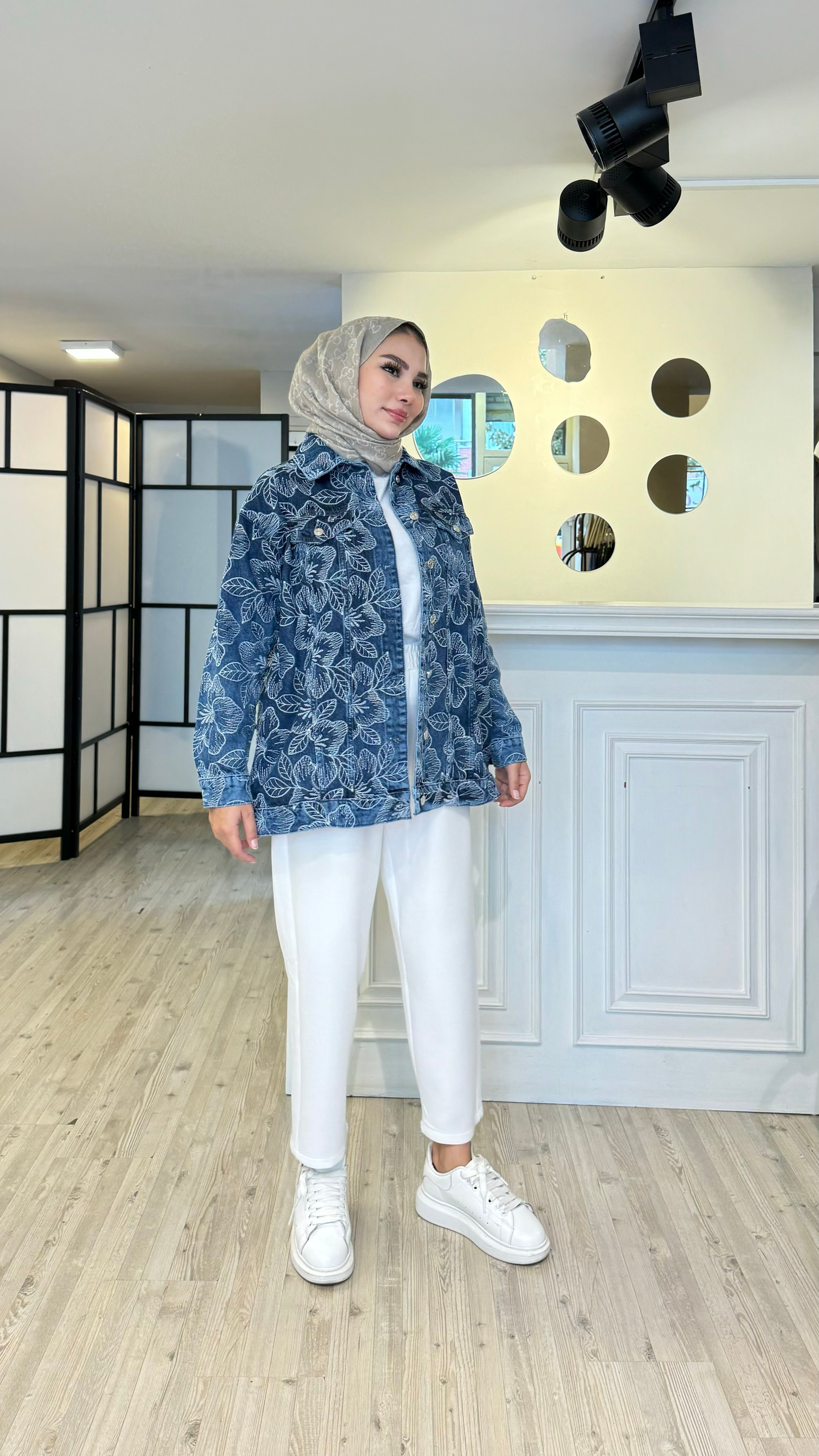 Nakışlı Kot Ceket