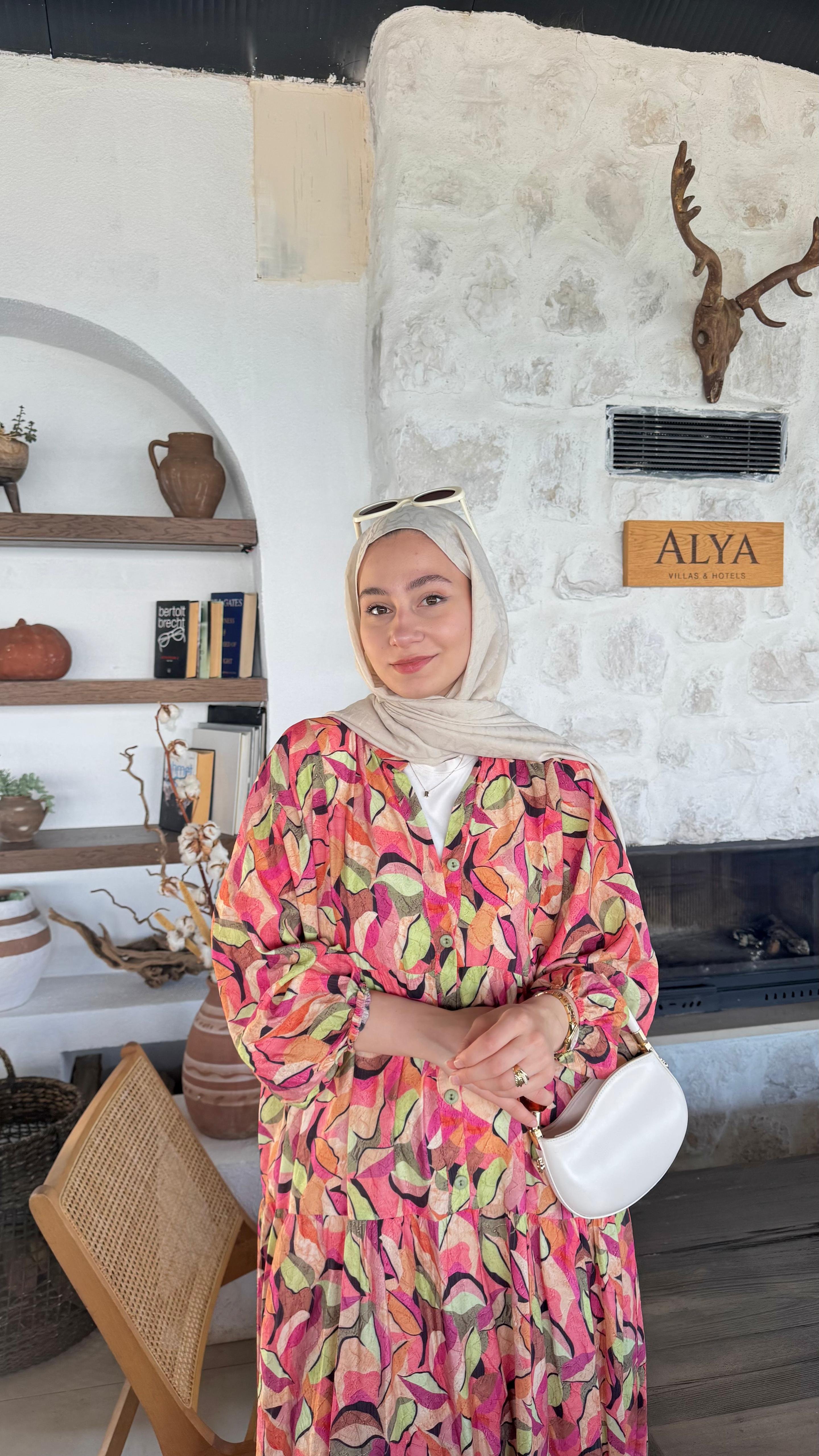 Zeyna Elbise