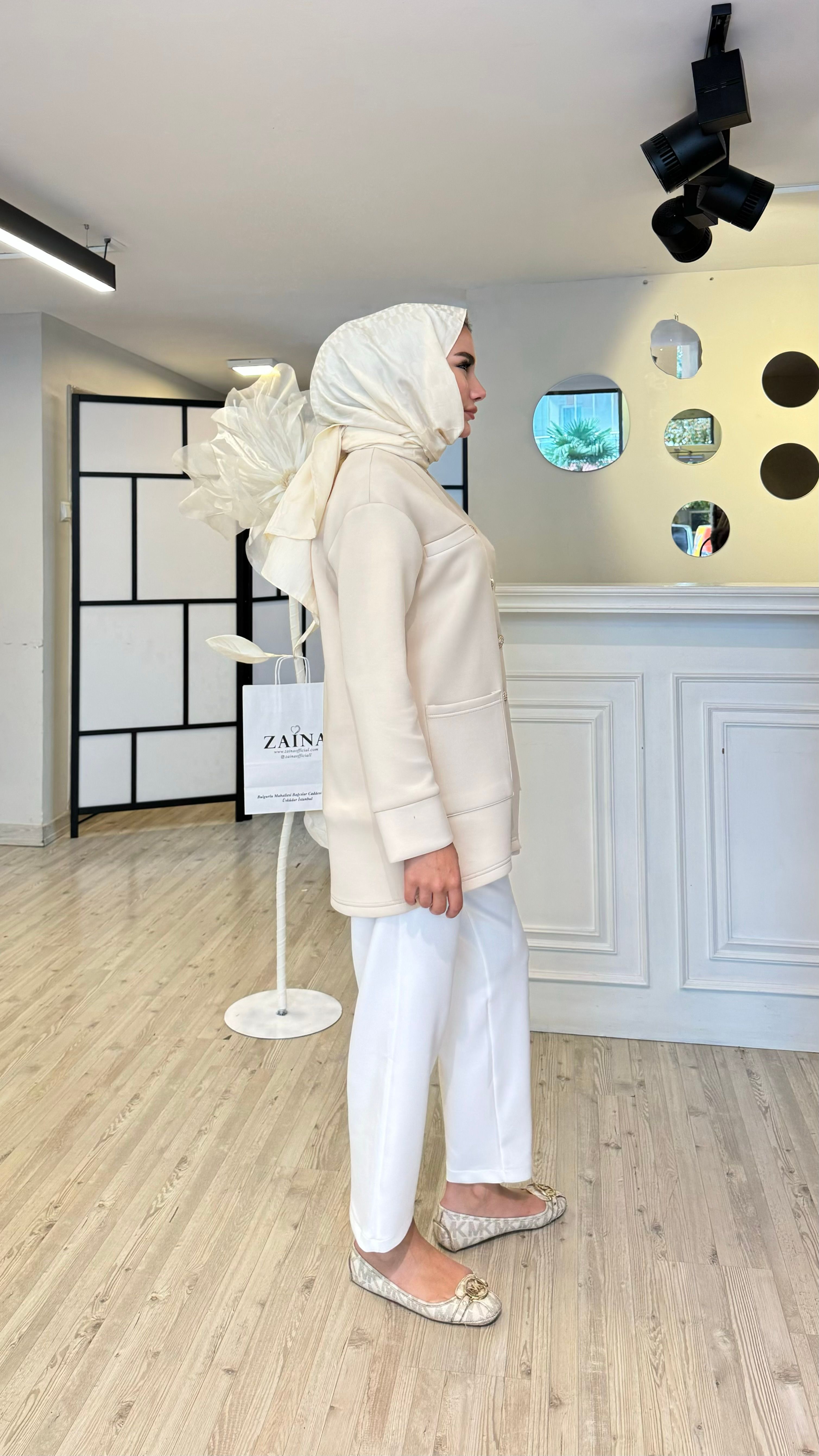 Düğmeli Scuba Ceket - KREM