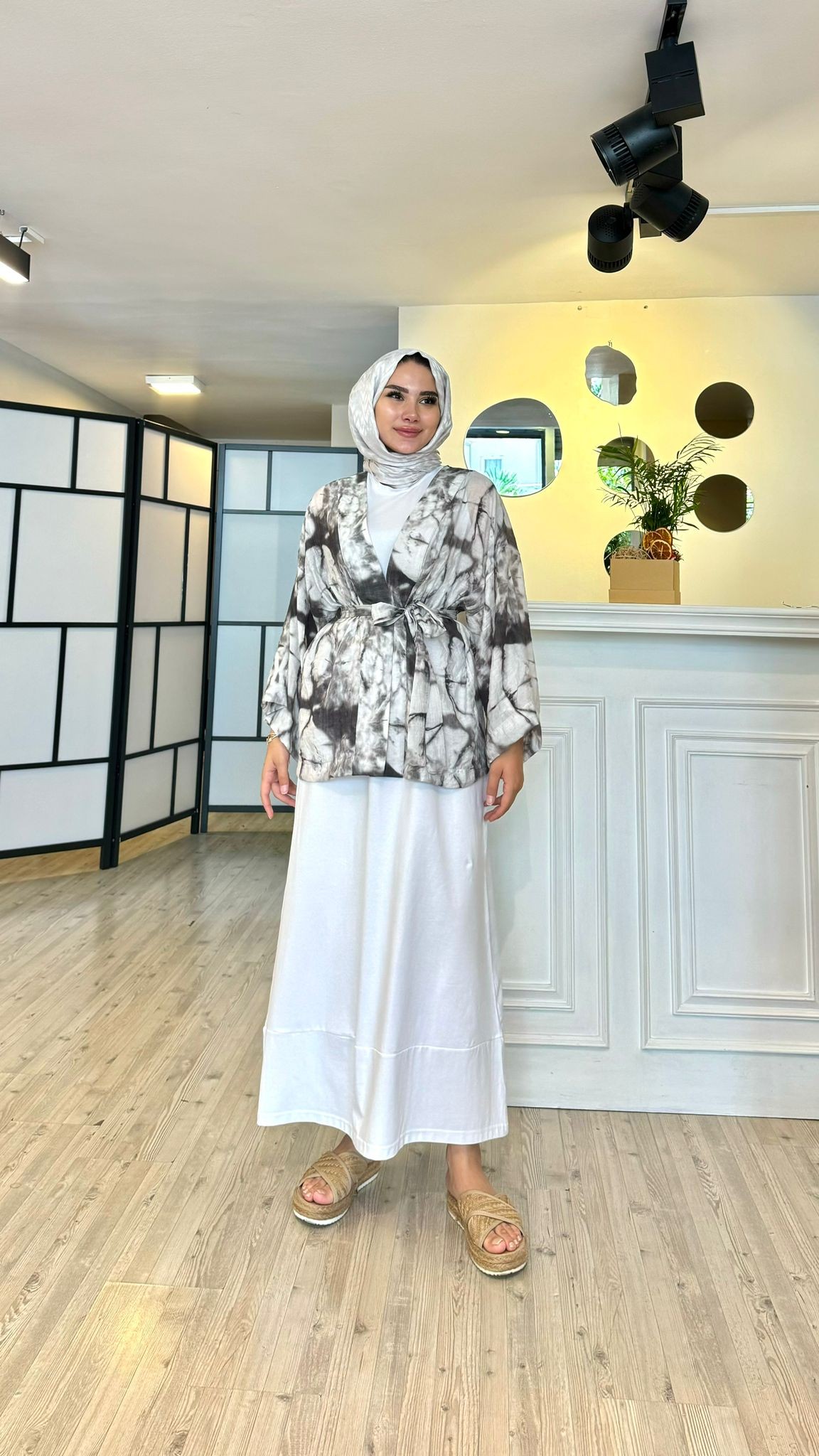 Beltli Desenli İnce Kumaş Kimono