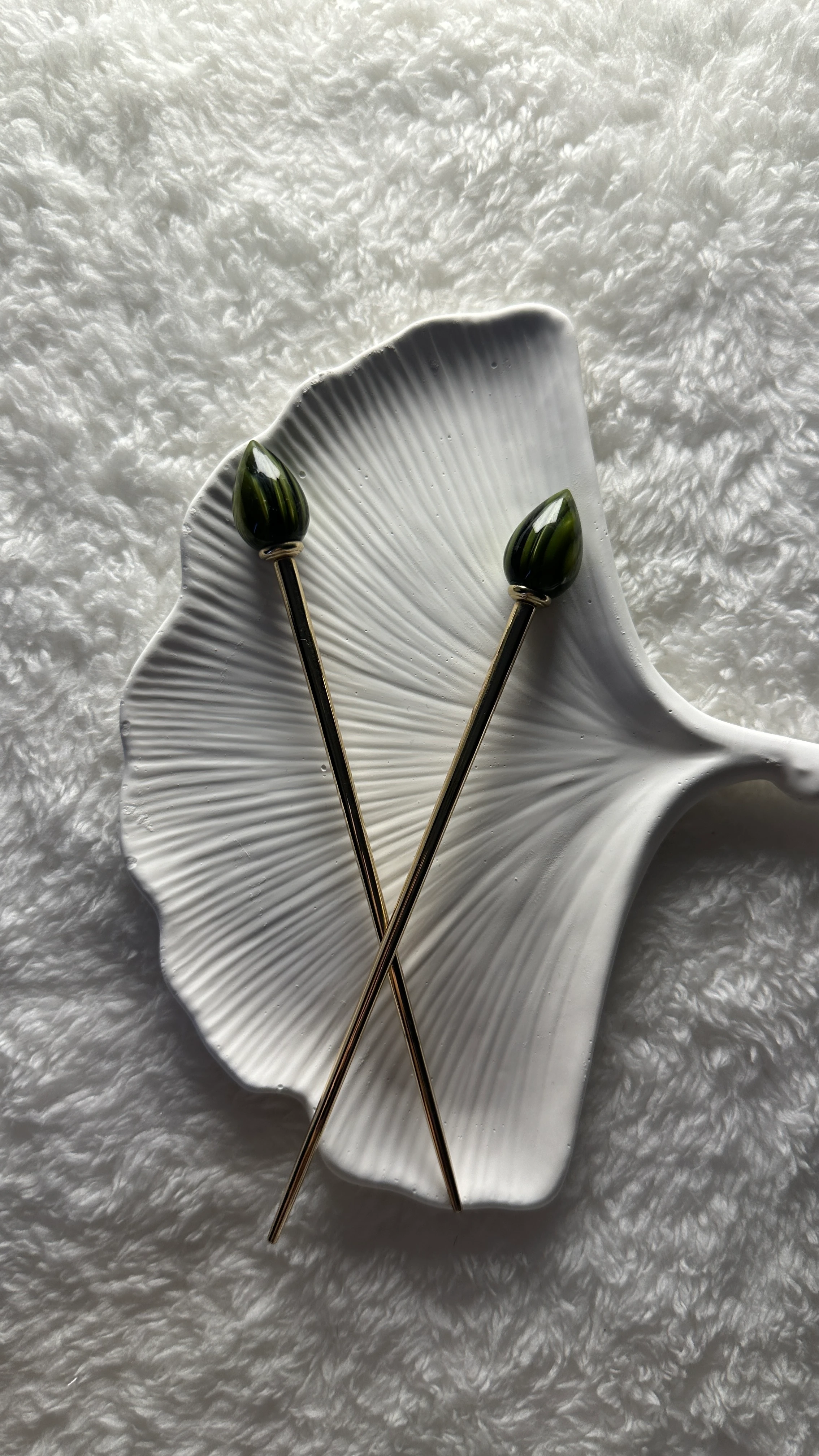 Yeşil Damla Taş Saç Çubuğu