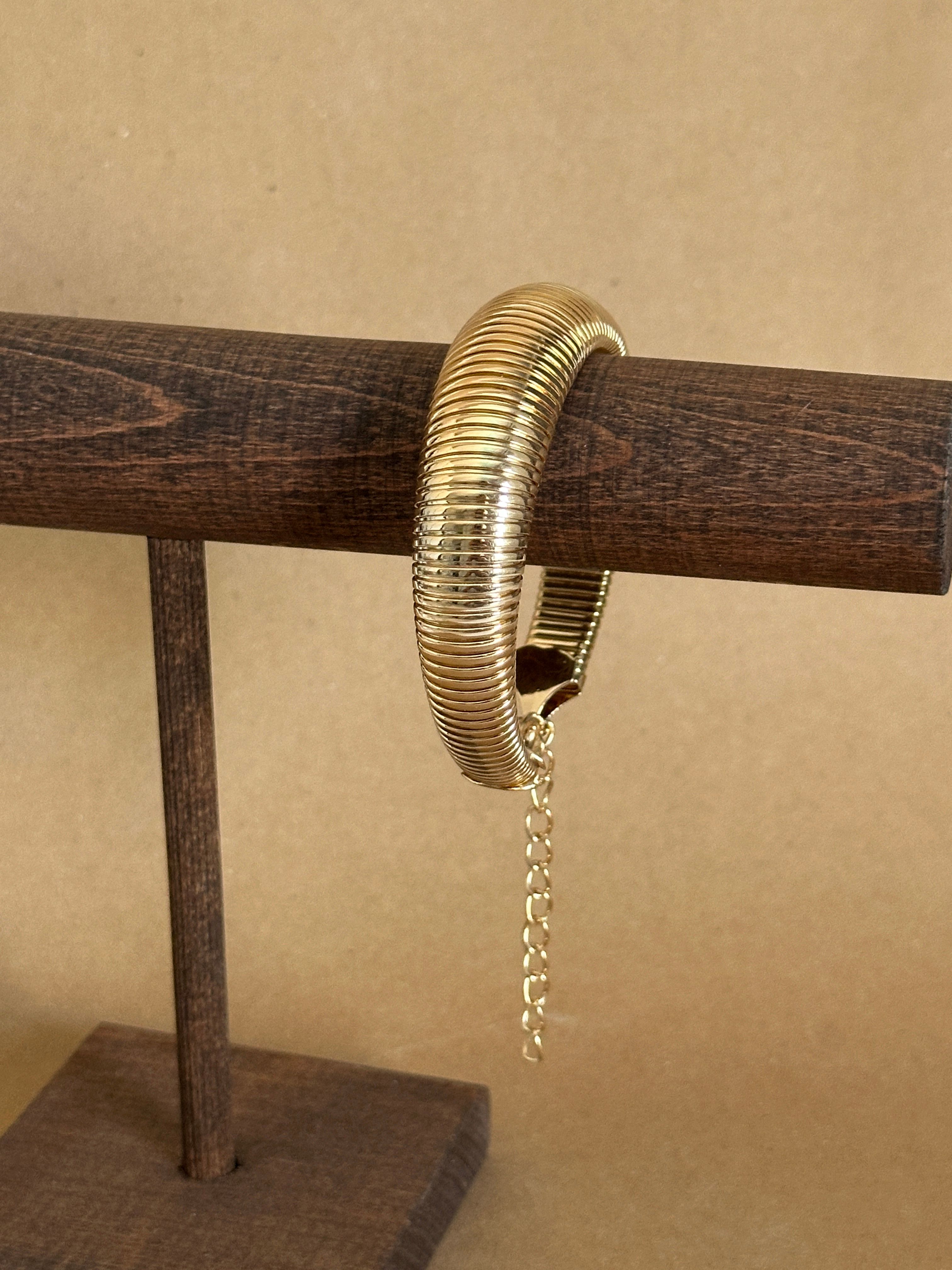Gold Spiral Bileklik