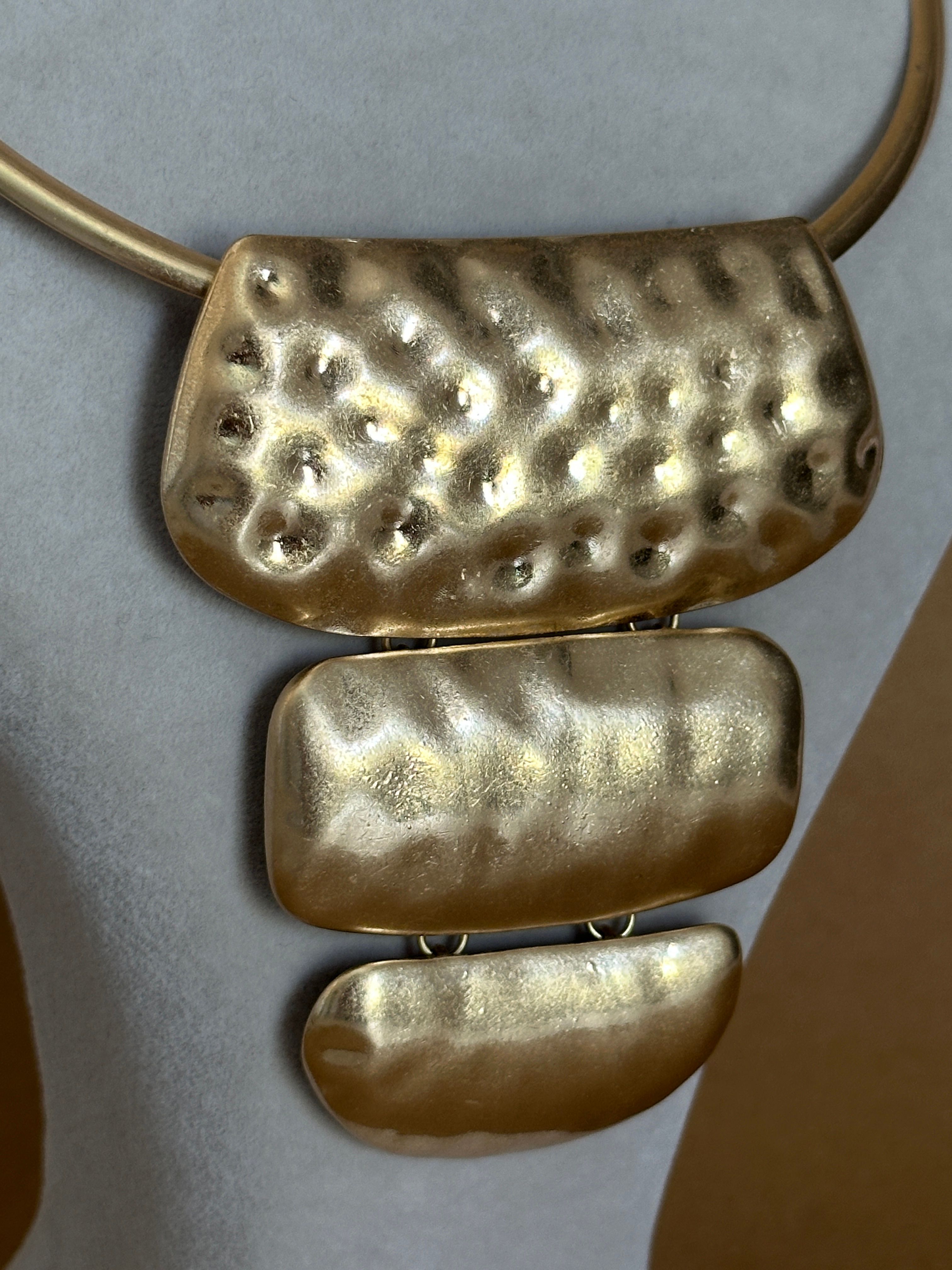 Gold Mat Hera Kolye
