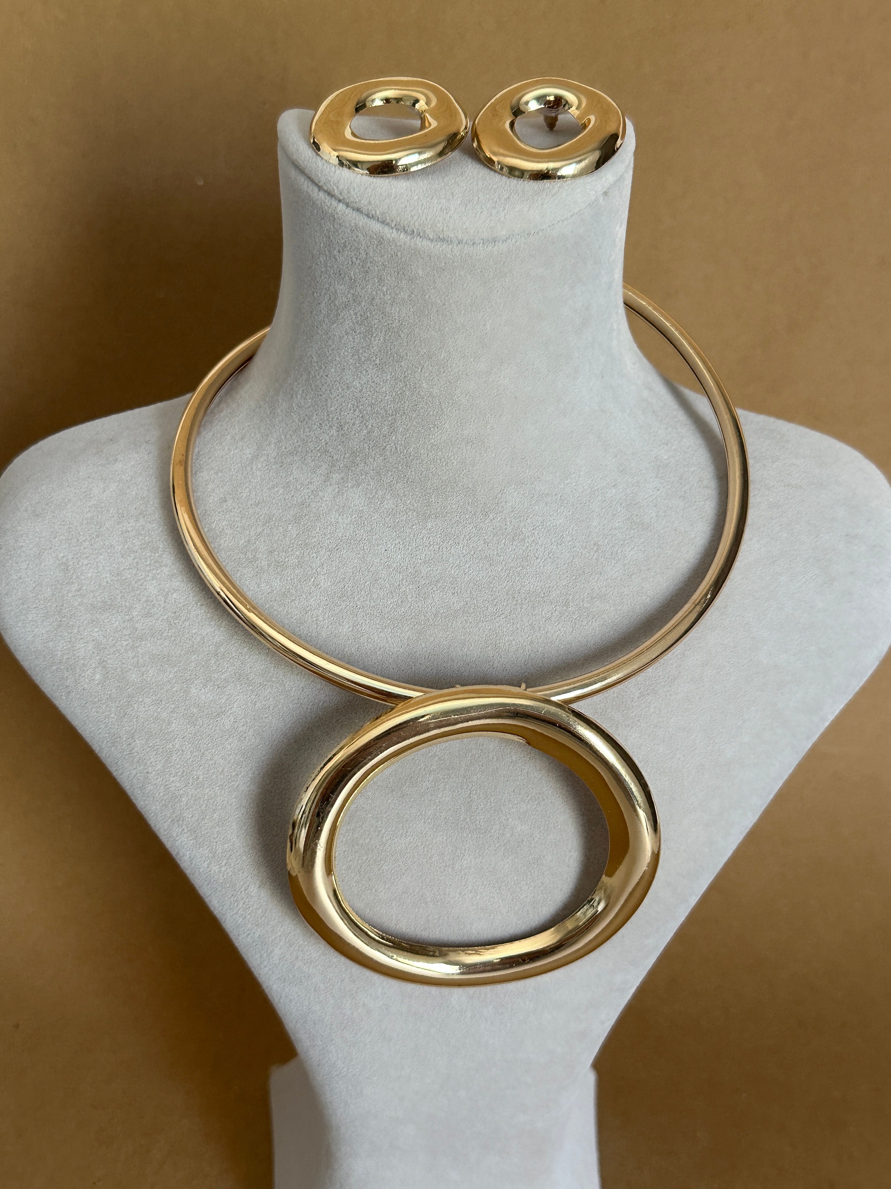 Gold Oval Set