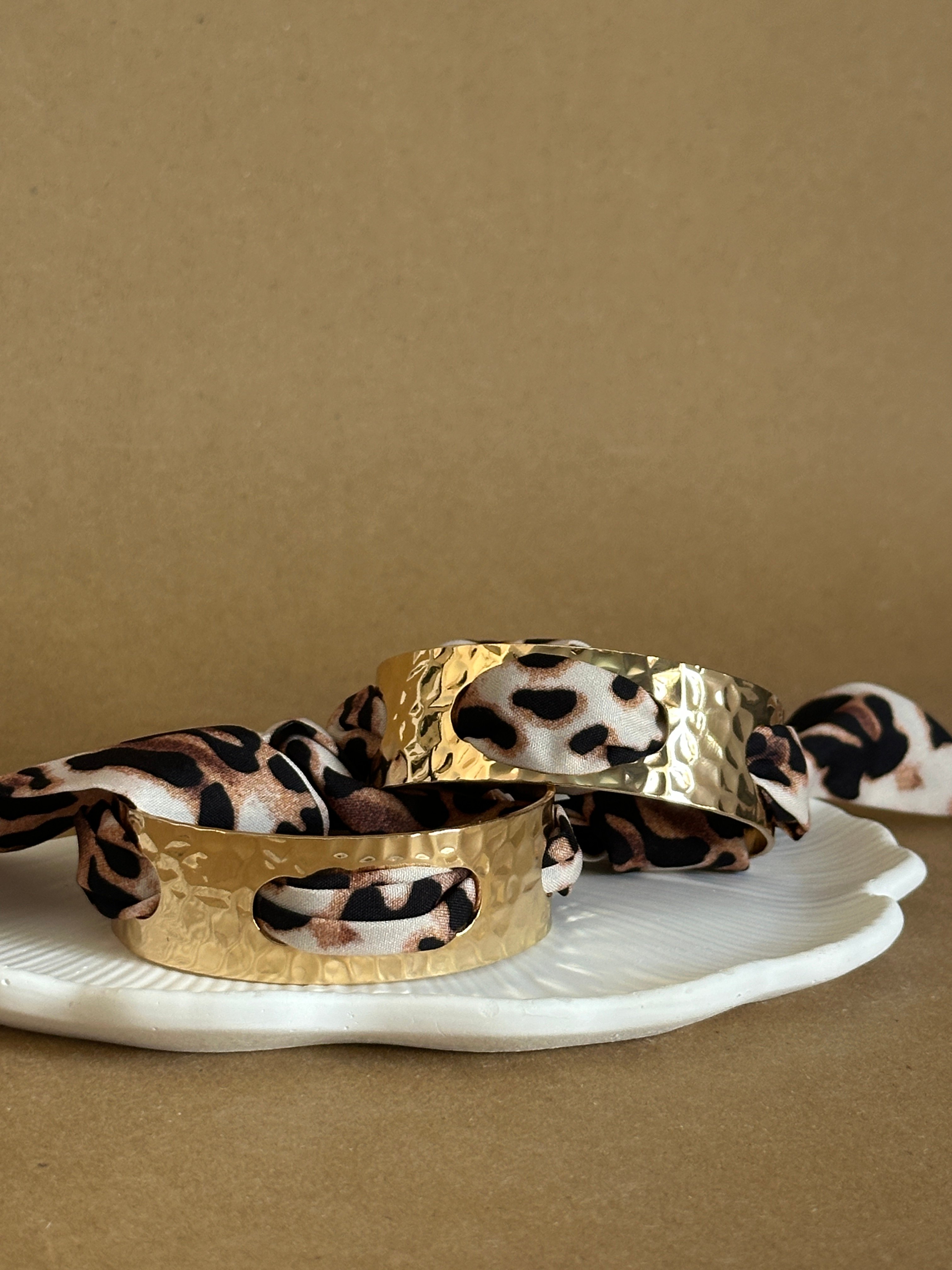 Gold Touch Leopar Kelepçe