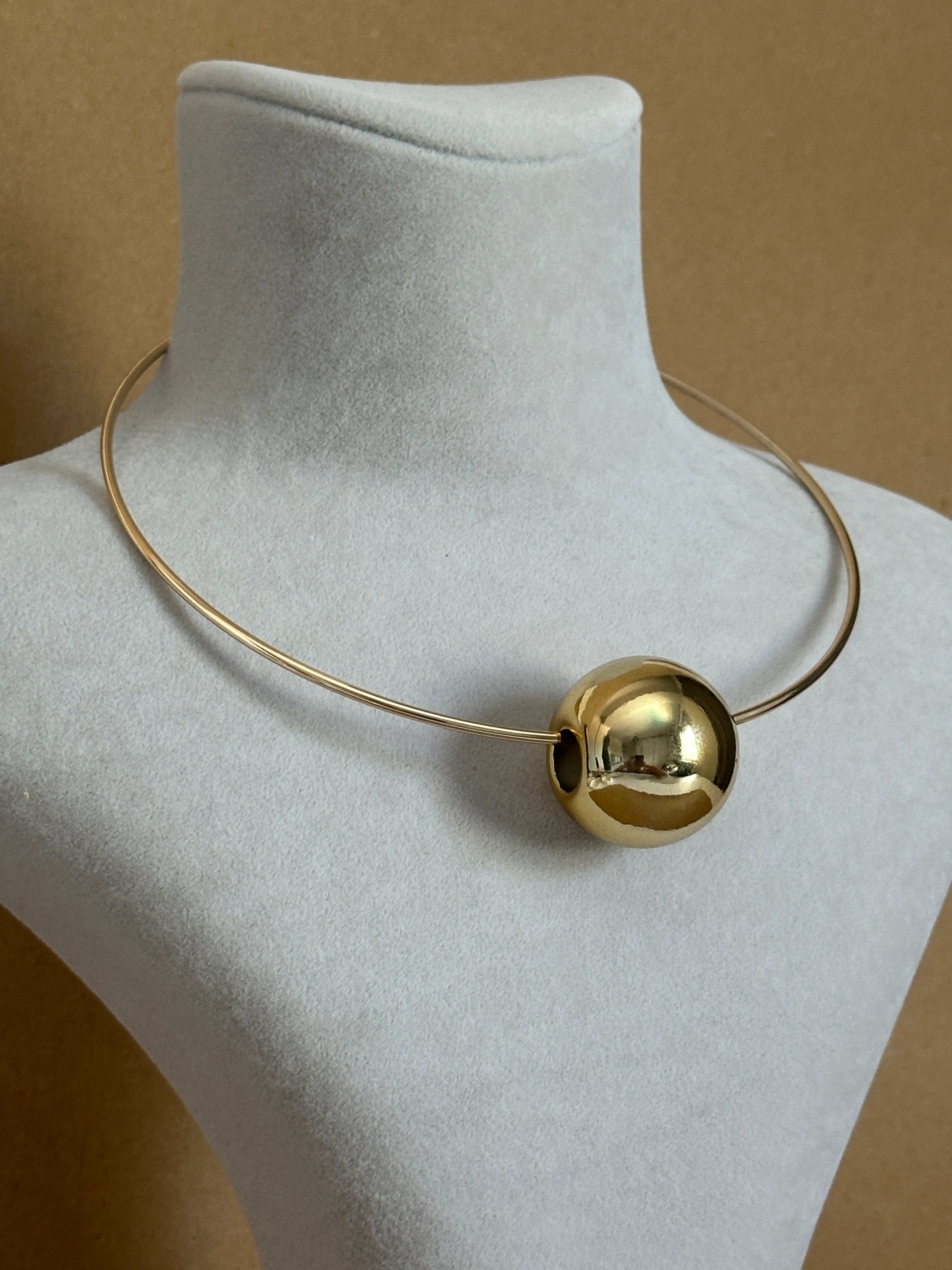 Gold Küre Kolye