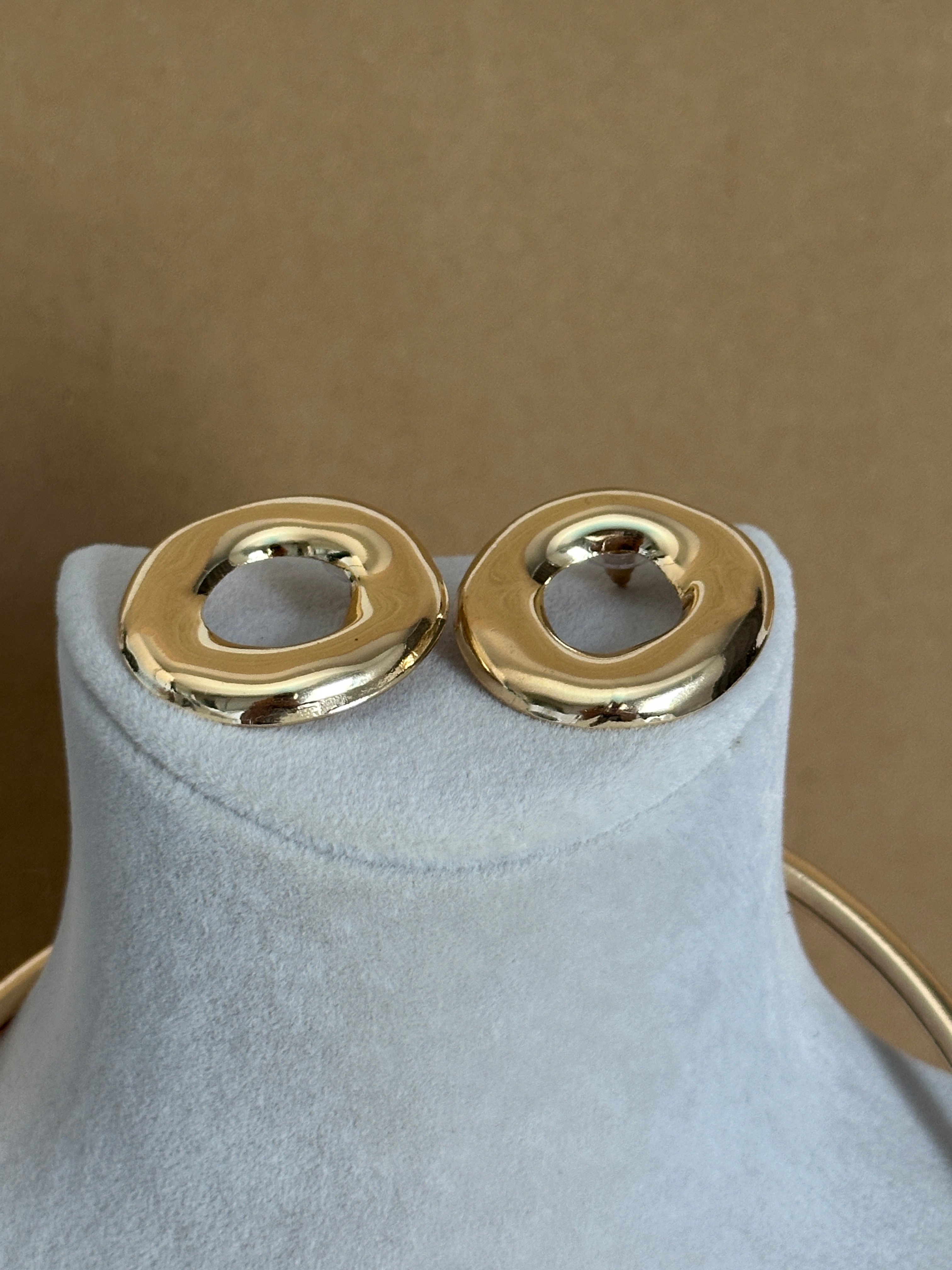 Gold Oval Set