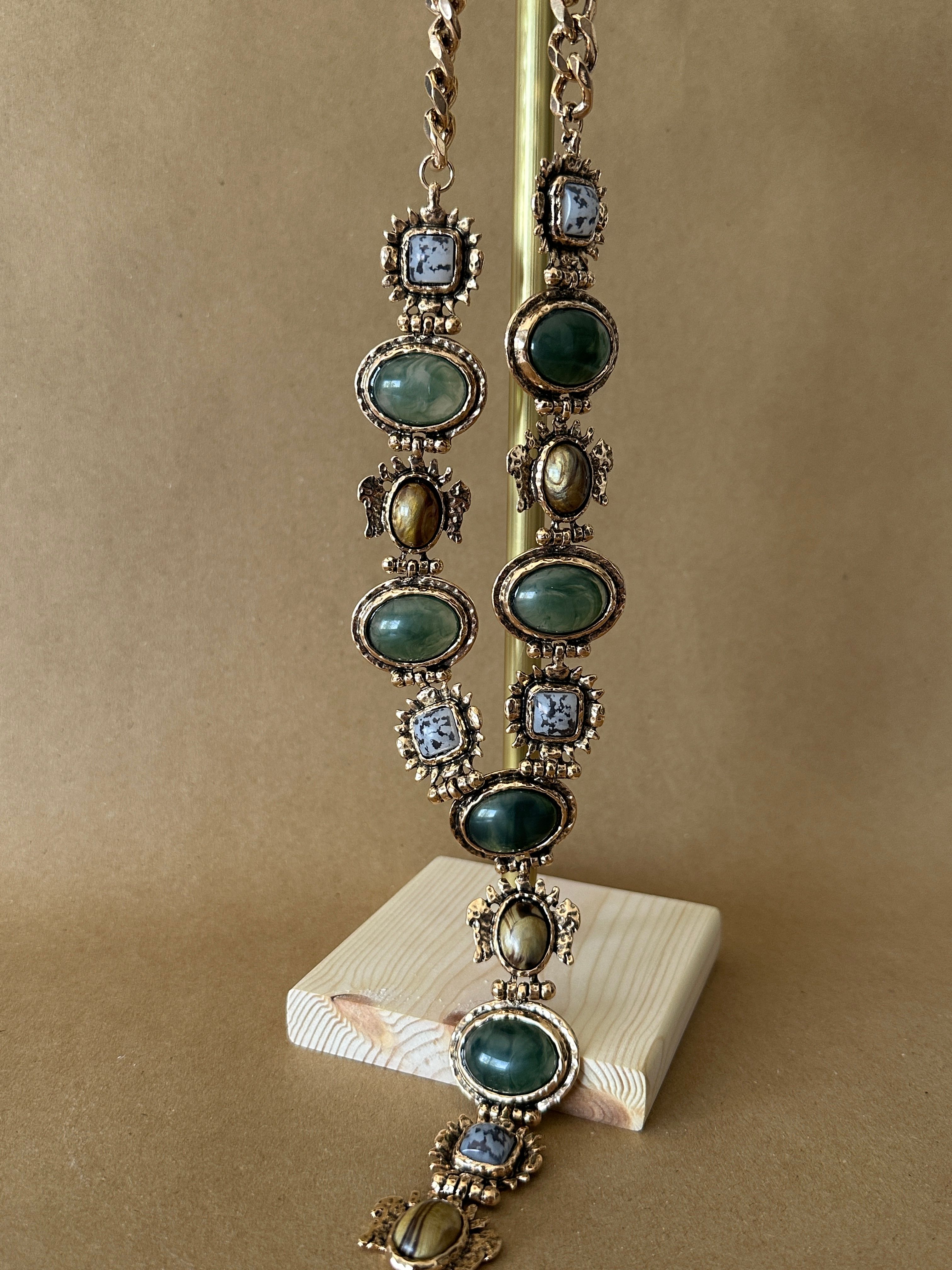 Dekolte Vintage Taşlı Kolye