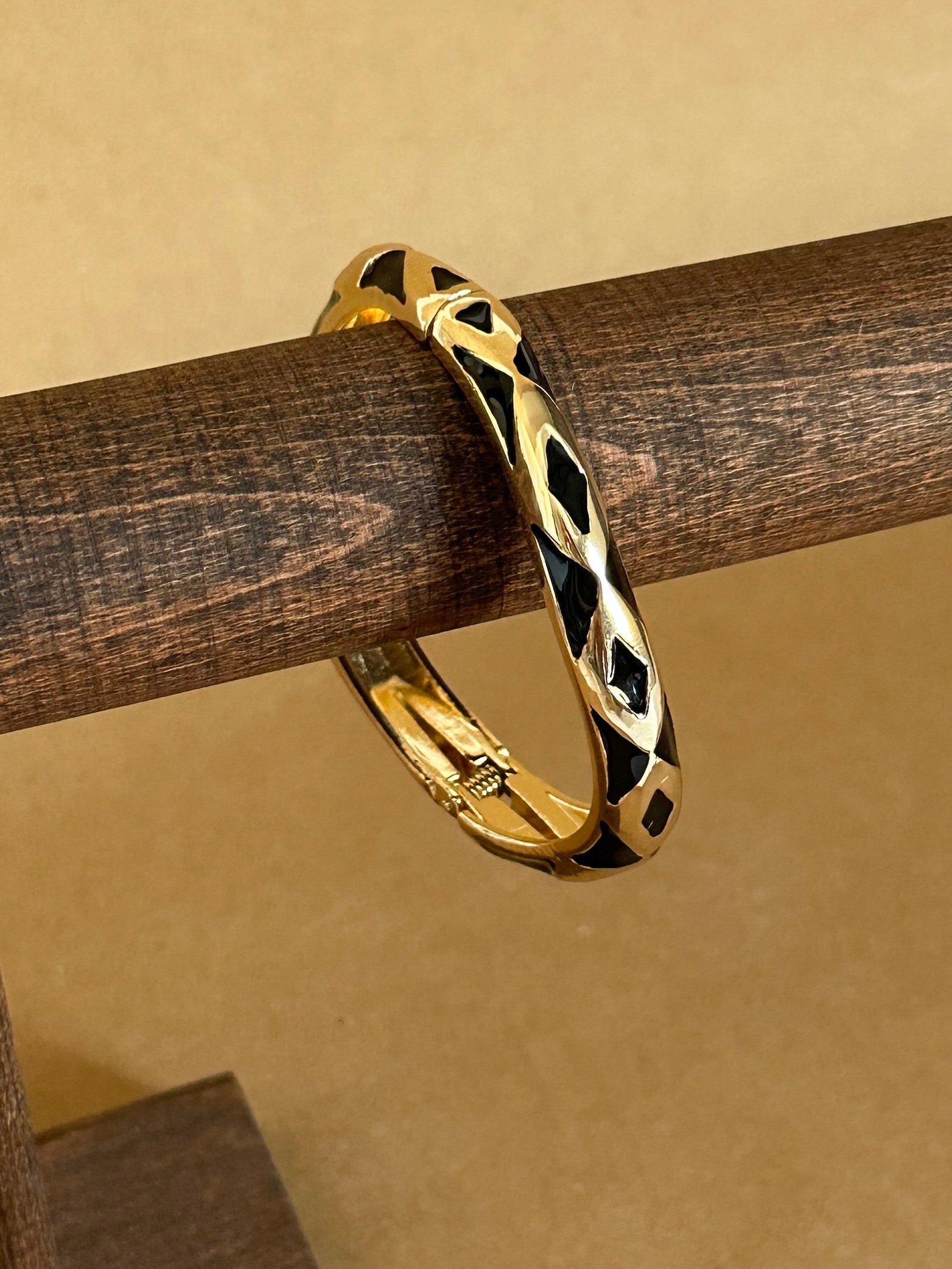 Noir Gold Kelepçe