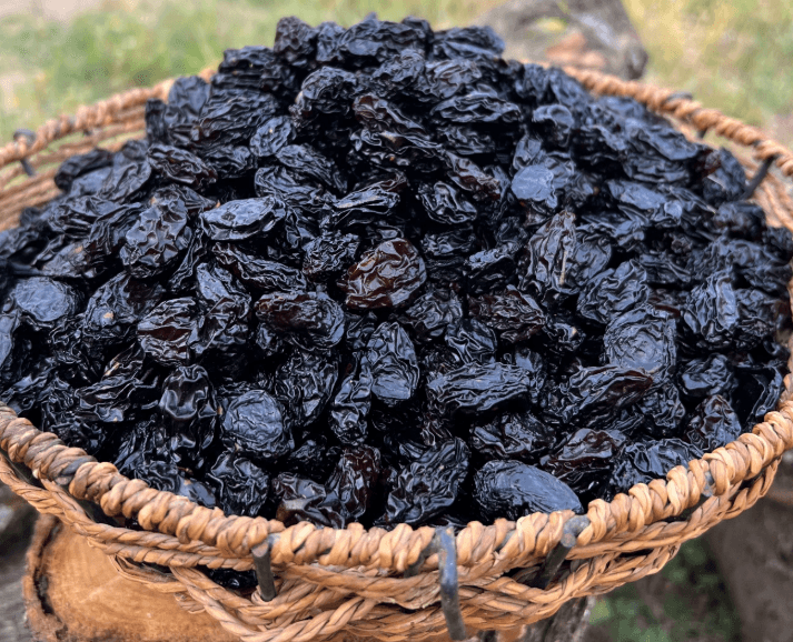 Siyah Çekirdekli Üzüm 1 Kg
