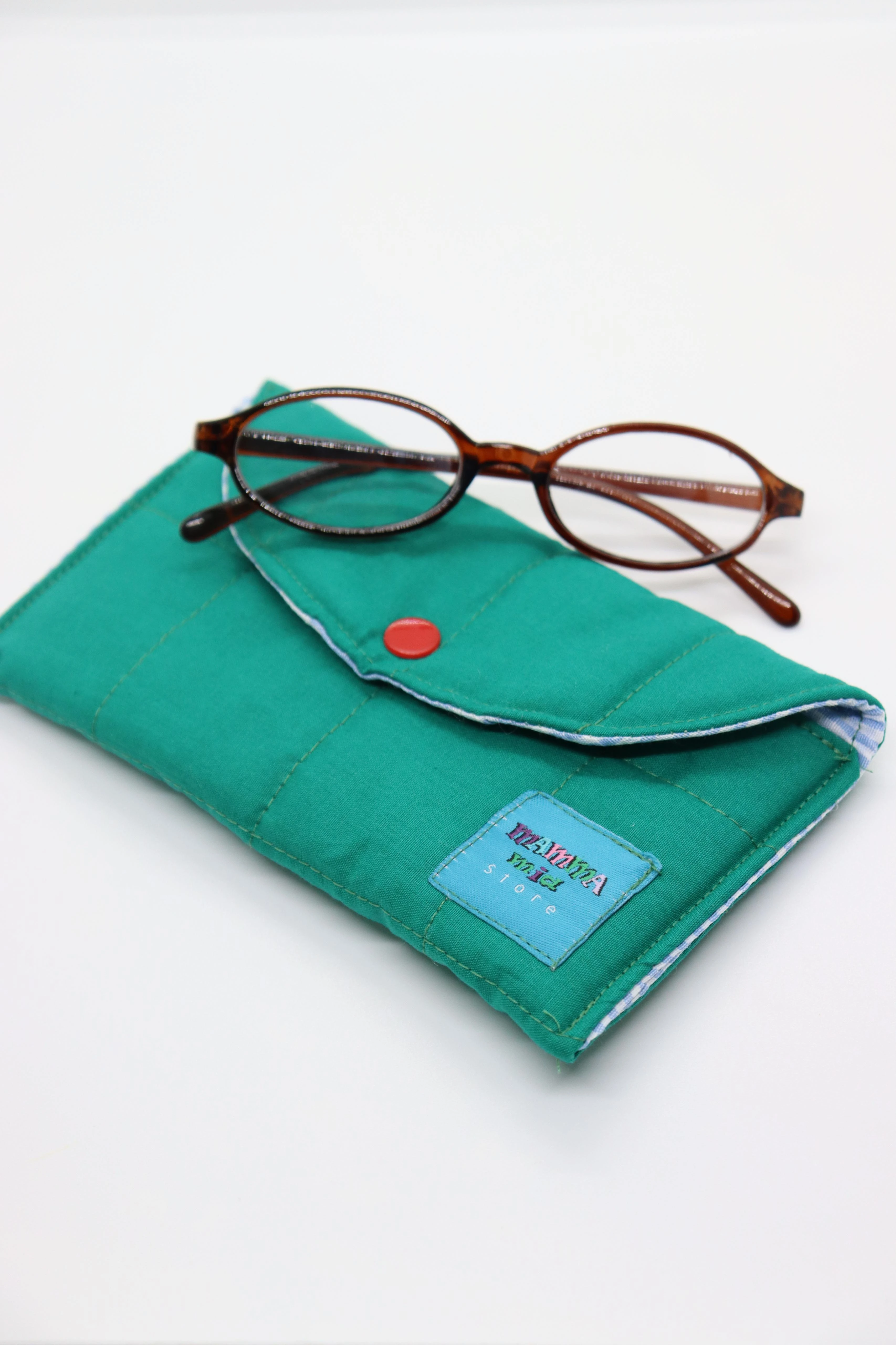 Yeşil Gözlük Kılıfı