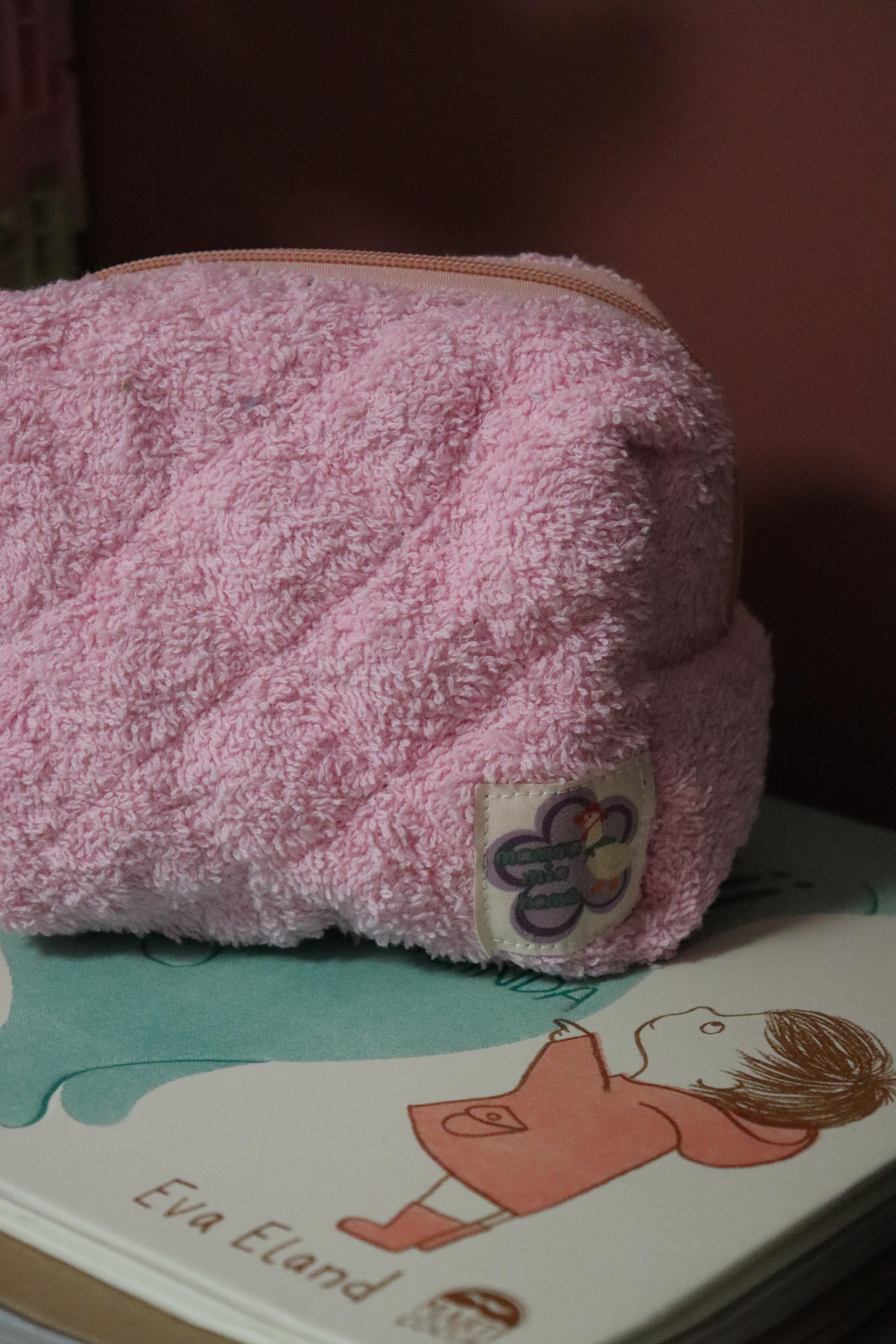 Pembe Havlu Makyaj Çantası