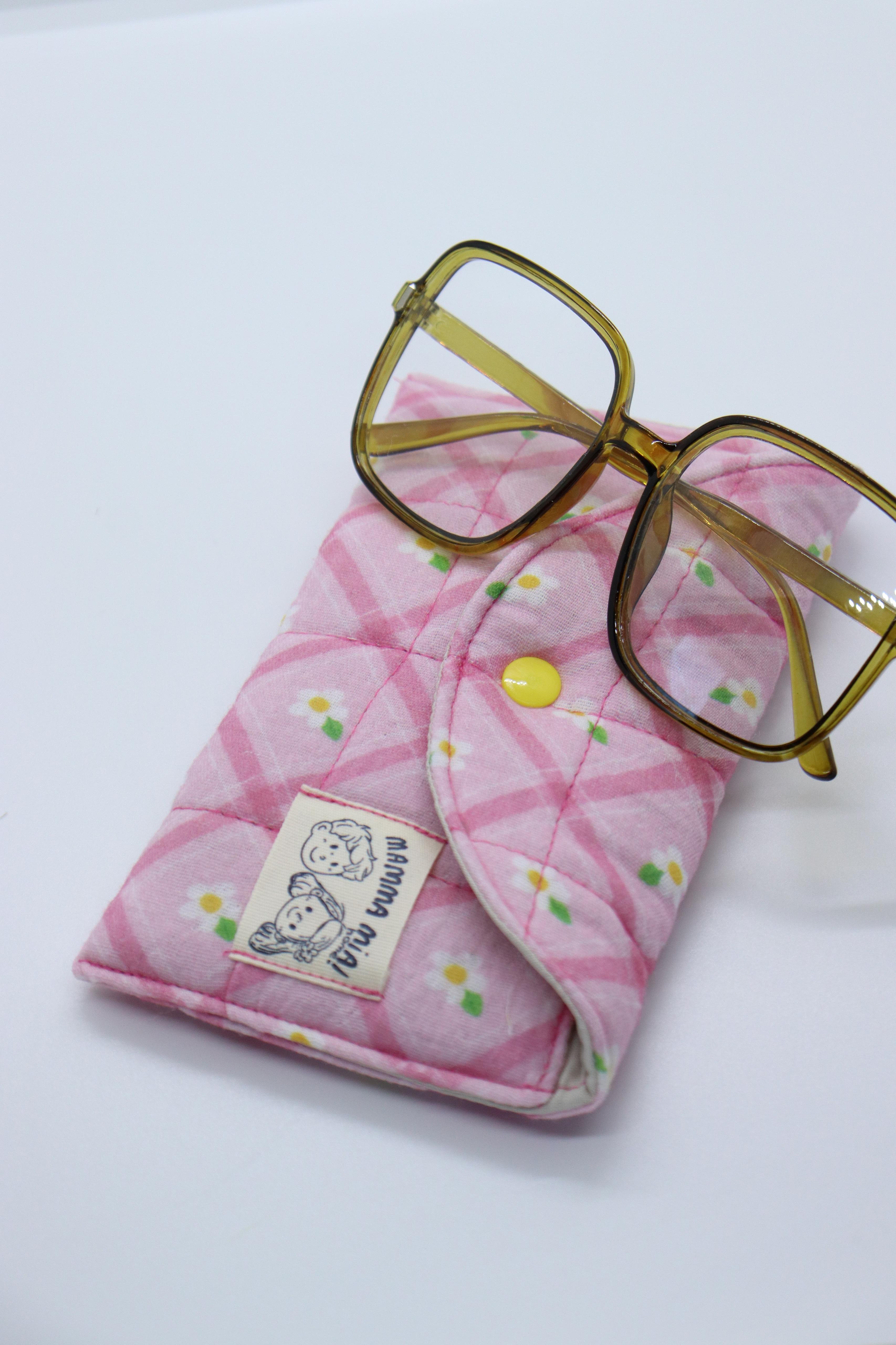 Çiçekli Gözlük Kılıfı