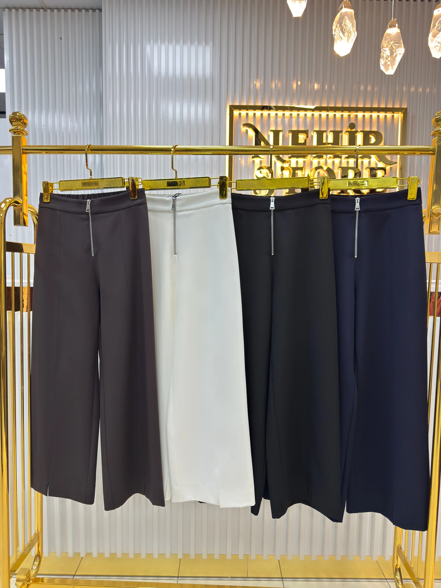 YUSUF ÖZDEMİR  ÖNÜ FERMUARLI BOL PANTOLON