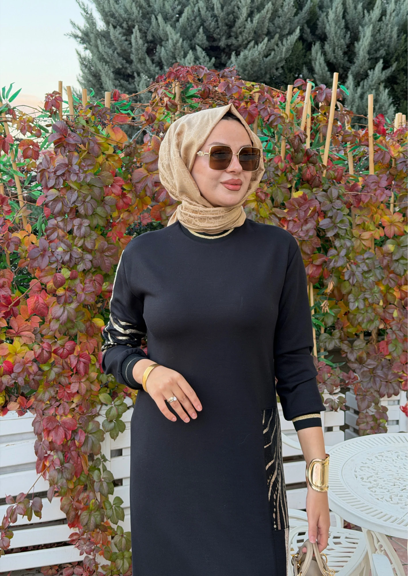 GOLD DETAYLI BAMBU ELBİSE