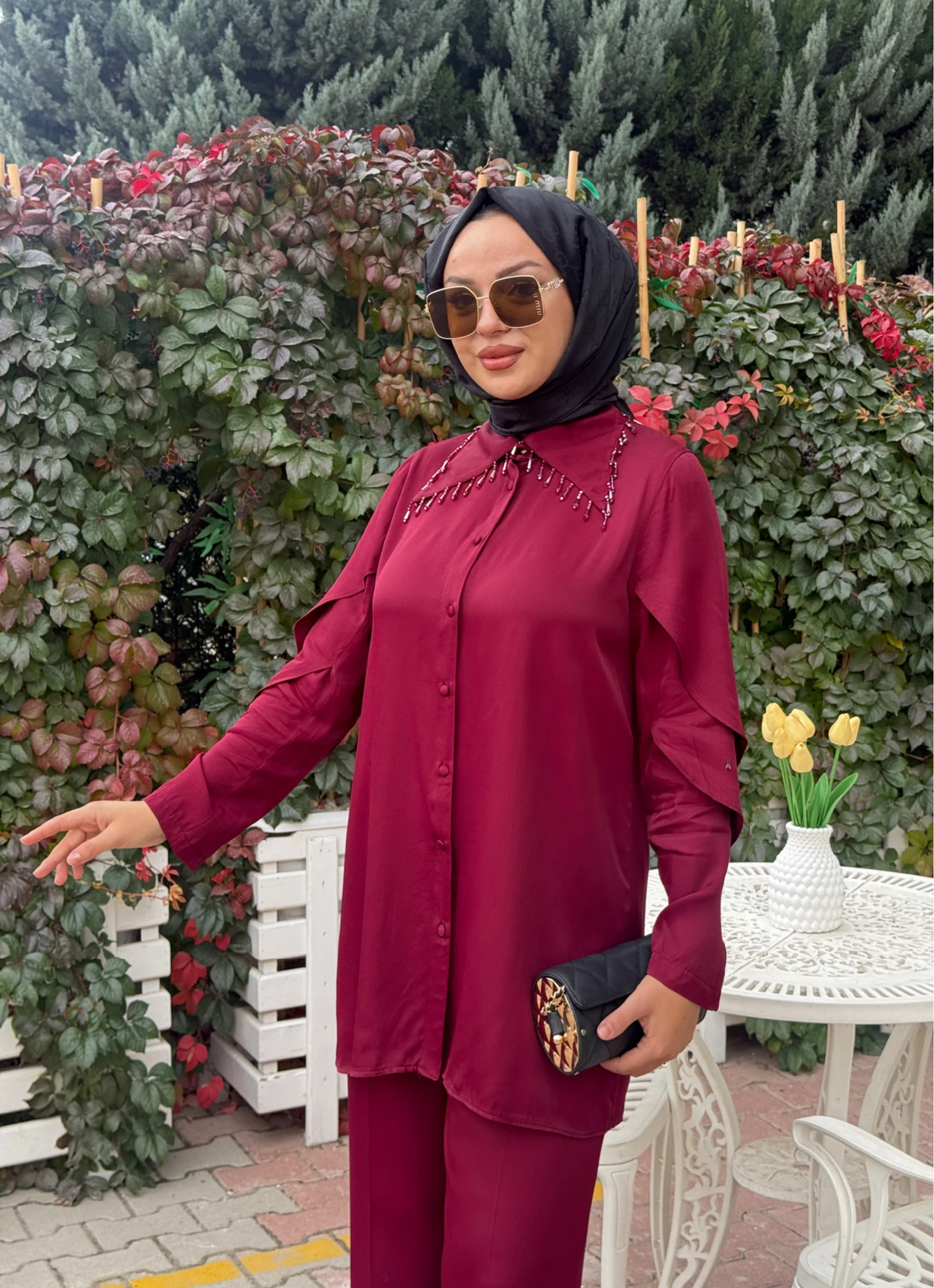 YAKA İŞLEMELİ PERA TAKIM