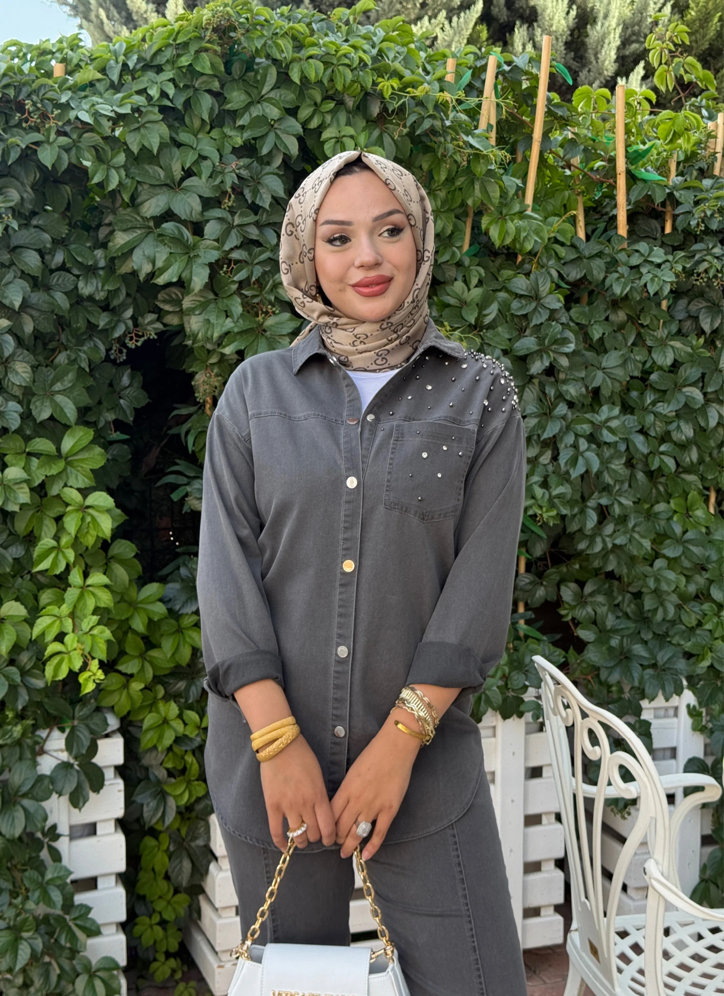 NİHAN  OMZU TAŞLI TAKIM