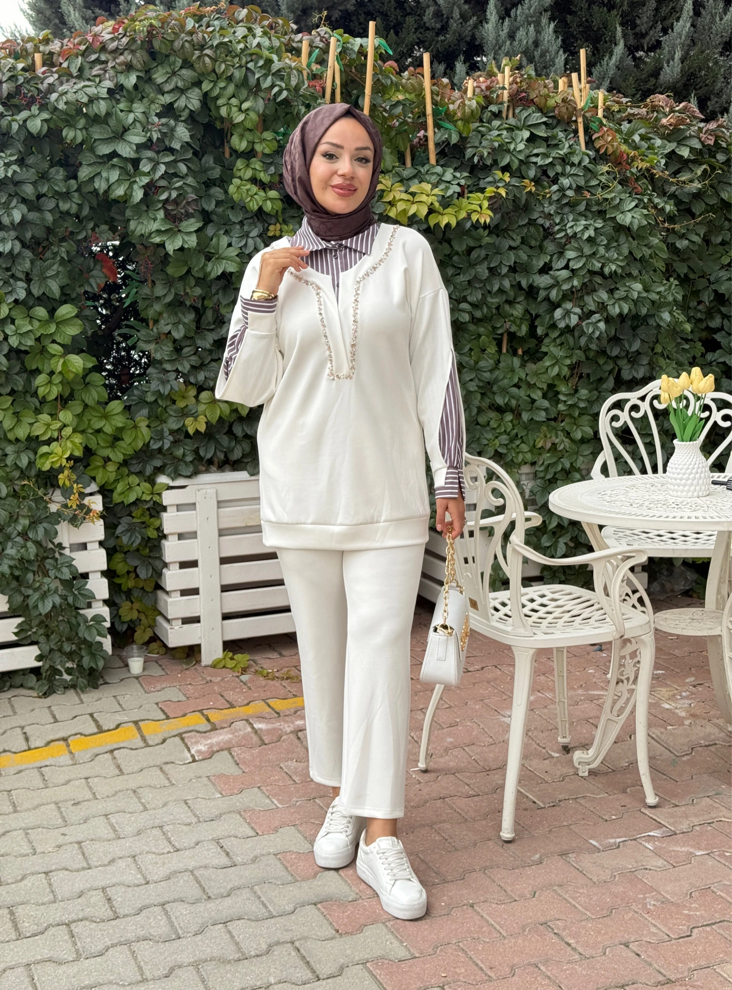 GÖMLEK DETAYLI TAKIM