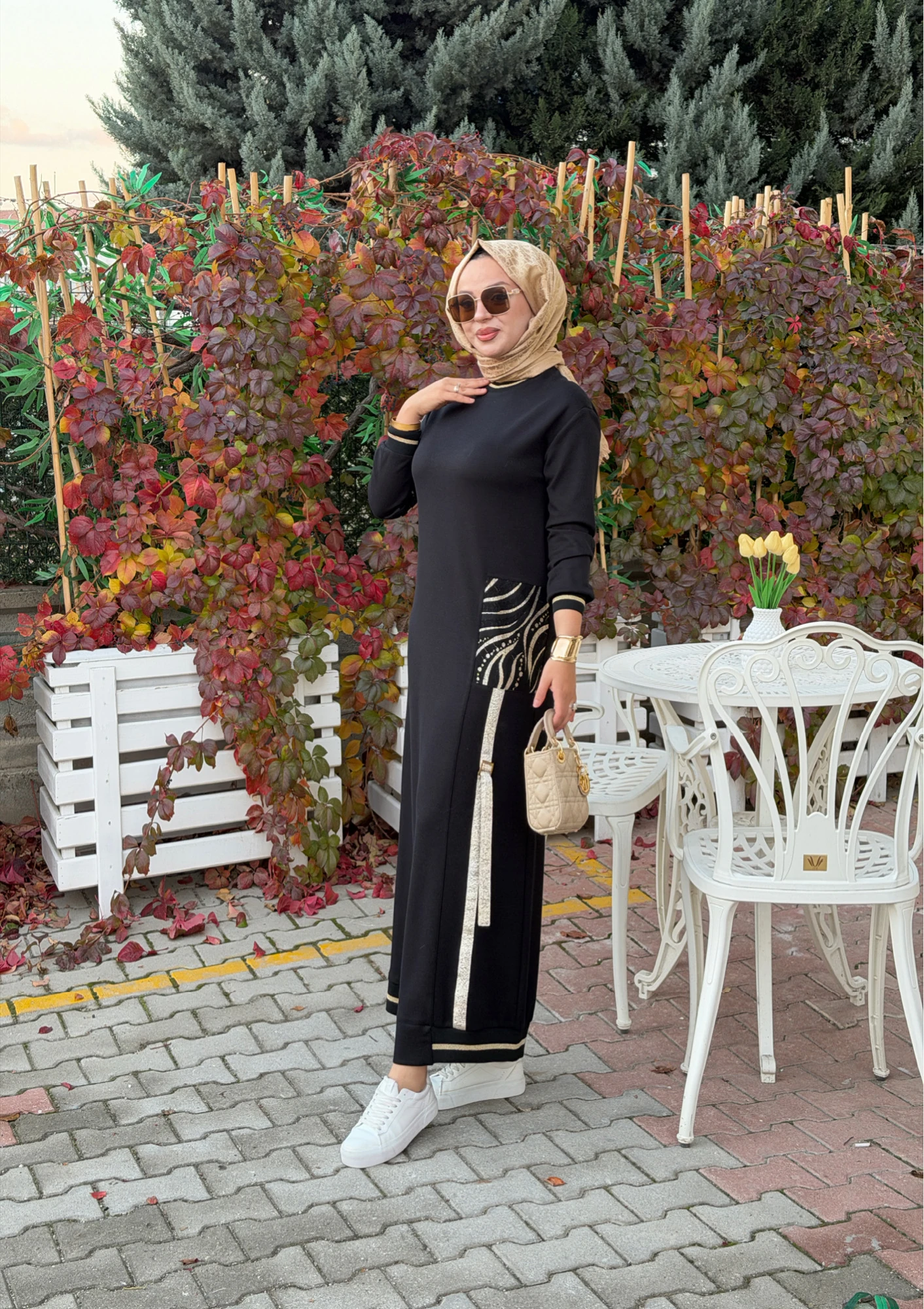 GOLD DETAYLI BAMBU ELBİSE