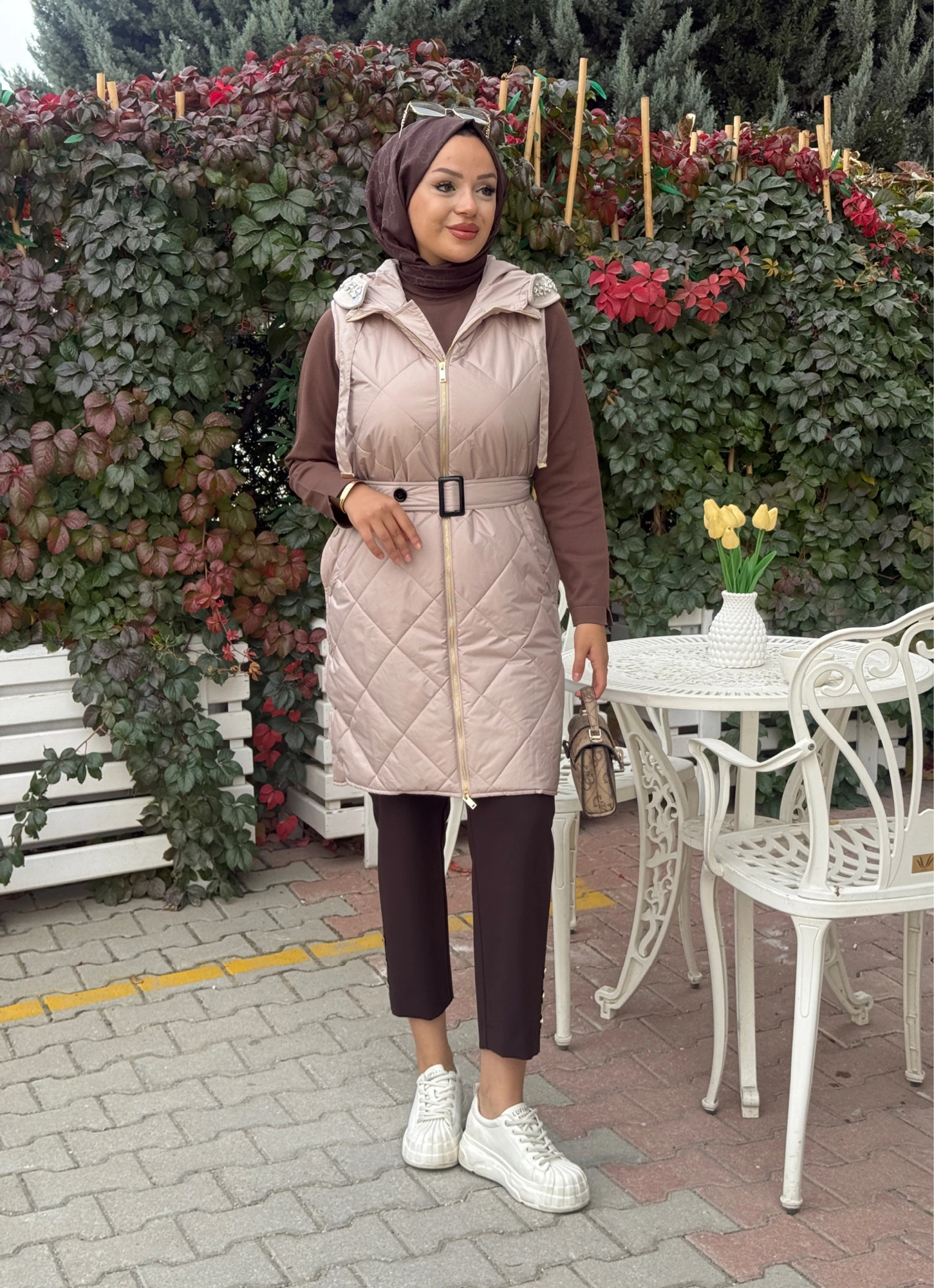 TAŞLI ŞİŞME YELEK