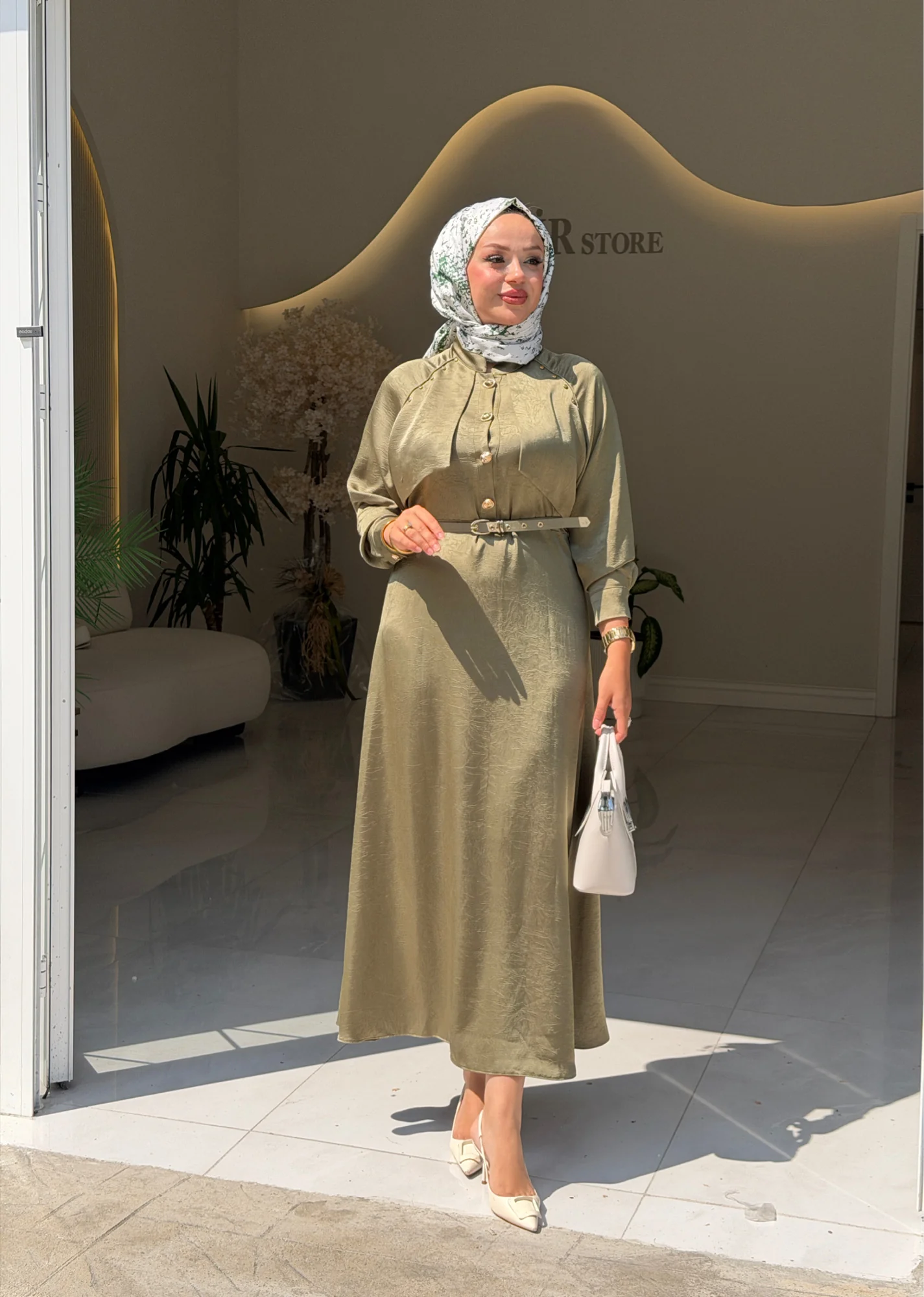 ZIMBA DETAYLI ELBİSE