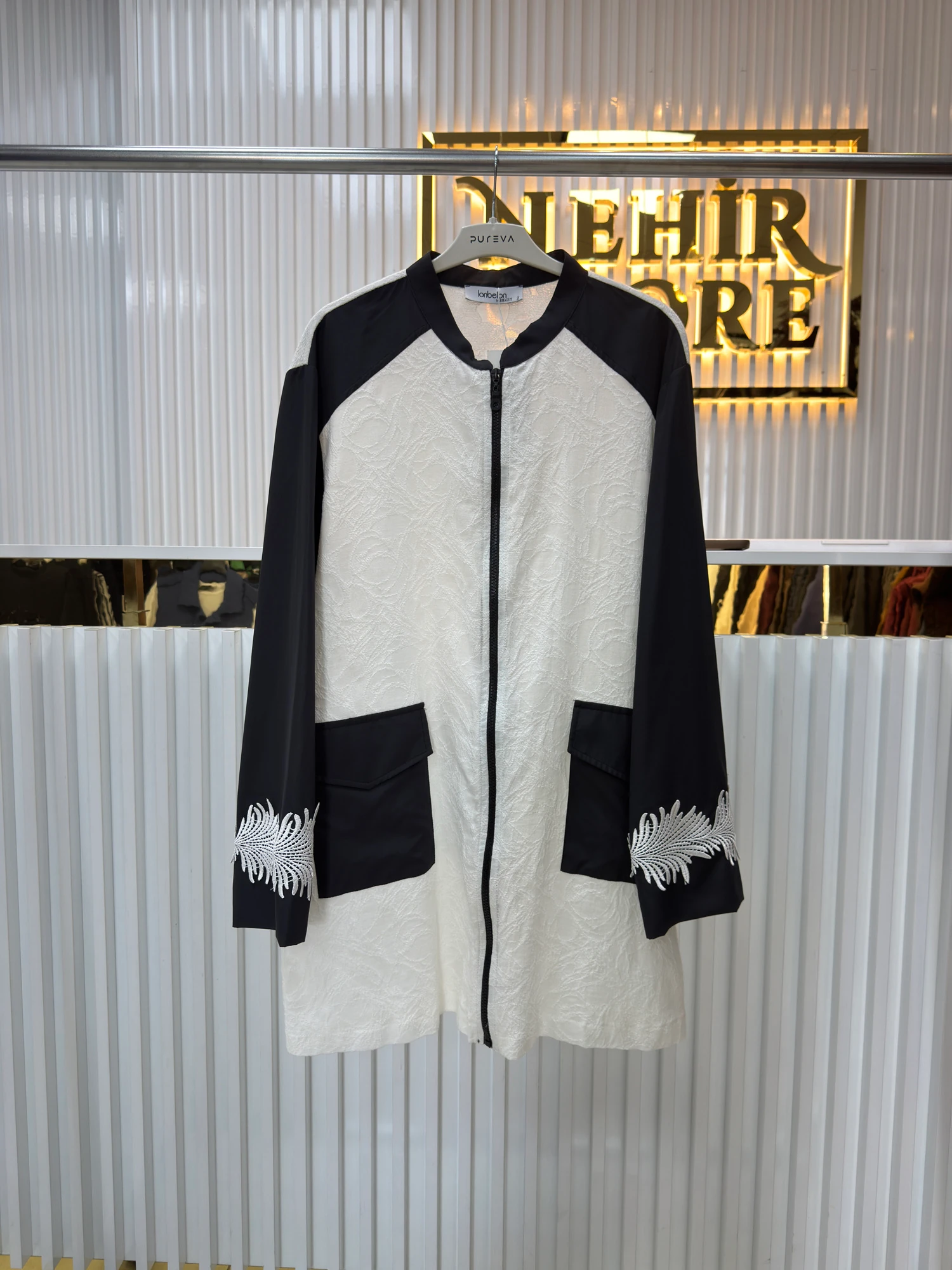 KENDİNDEN DESENLİ CEKET