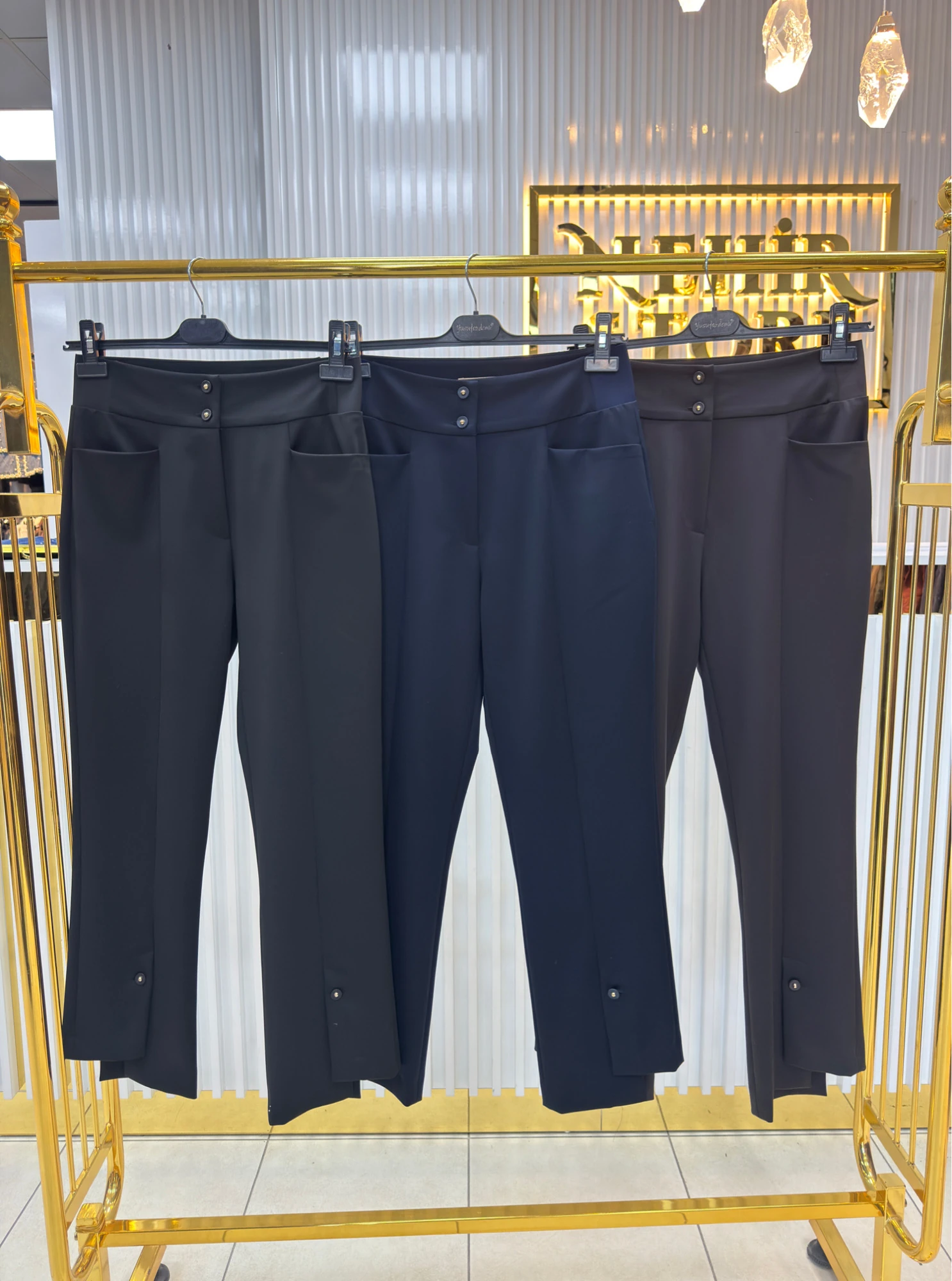 ÖN ARKA DÜĞMELİ PANTOLON