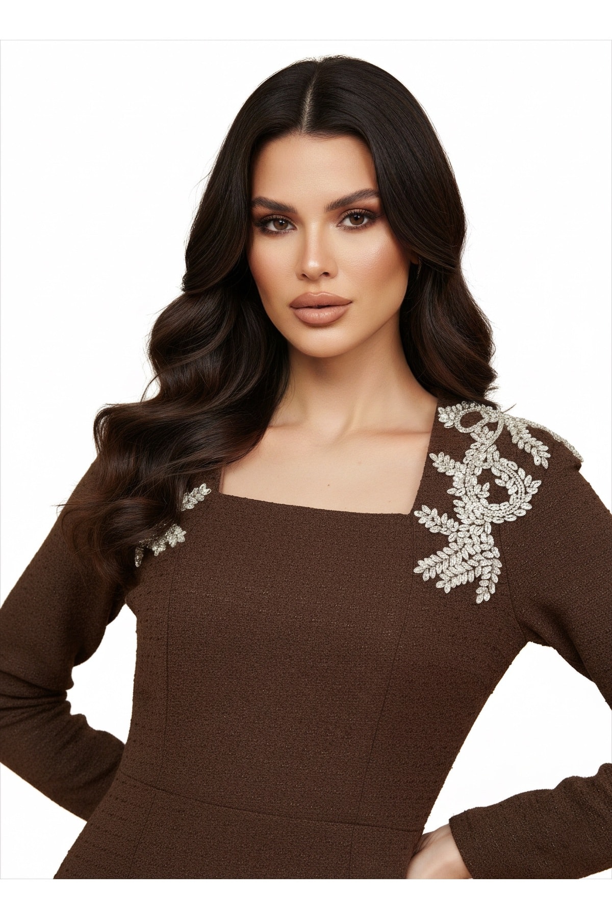 Kadın İthal Tüvit Kumaş Taş İşlemeli Astarlı Özel Tasarım Midi Elbise - Kahverengi